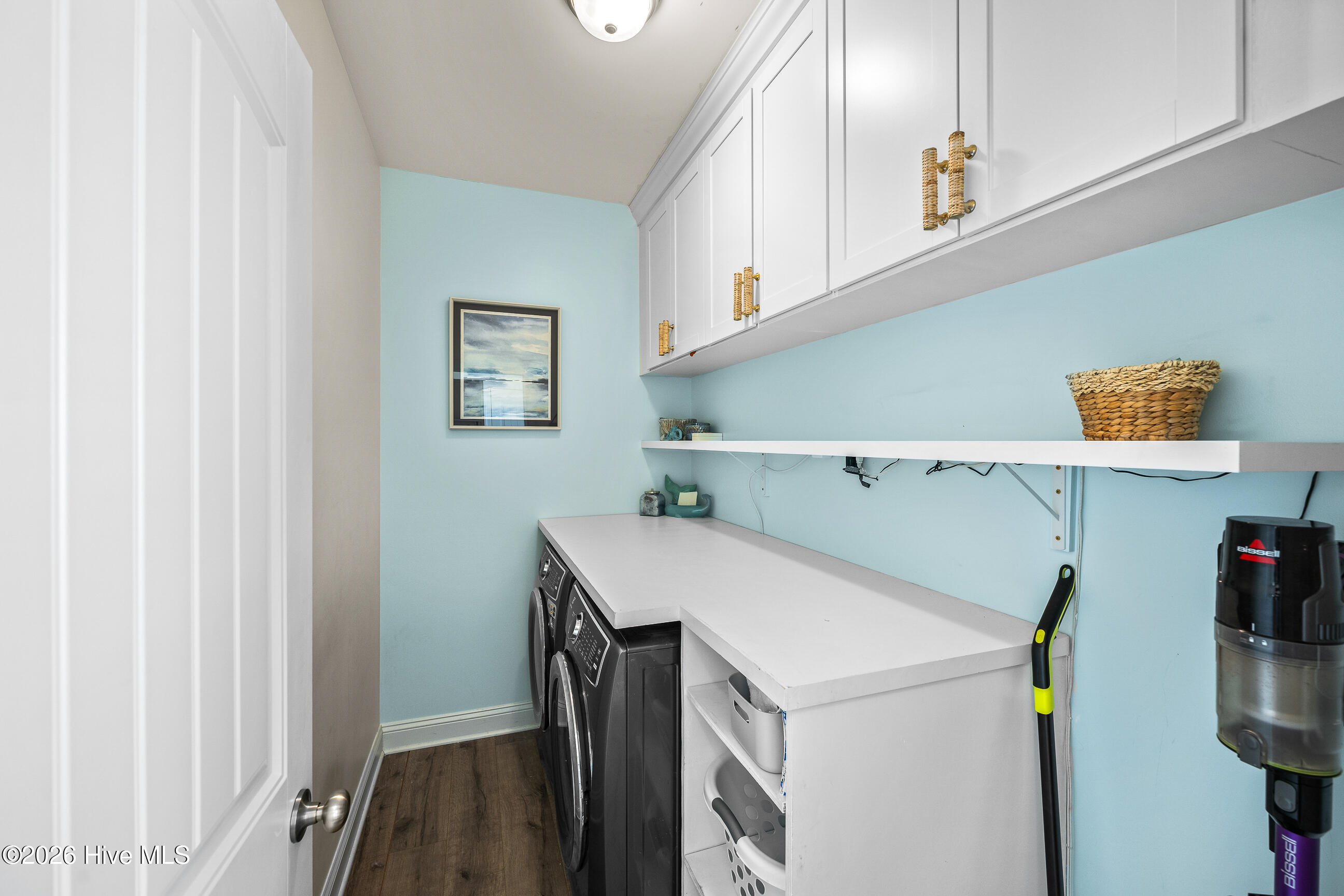 100567296 | Photo 19