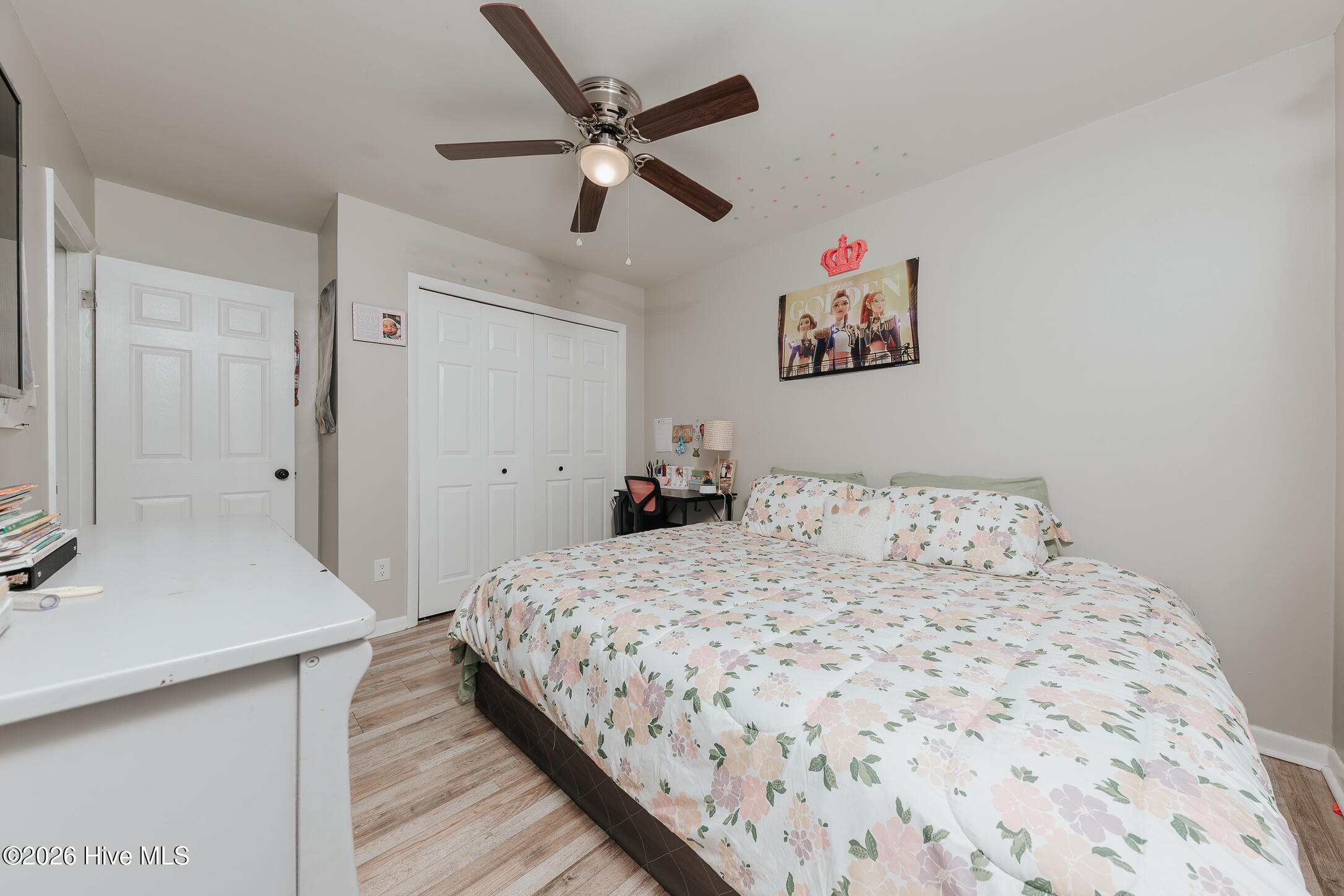 100566387 | Photo 31