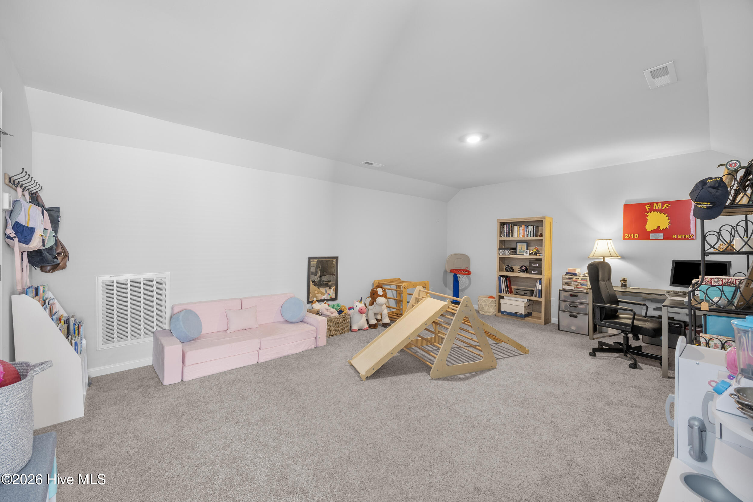 100550214 | Photo 29