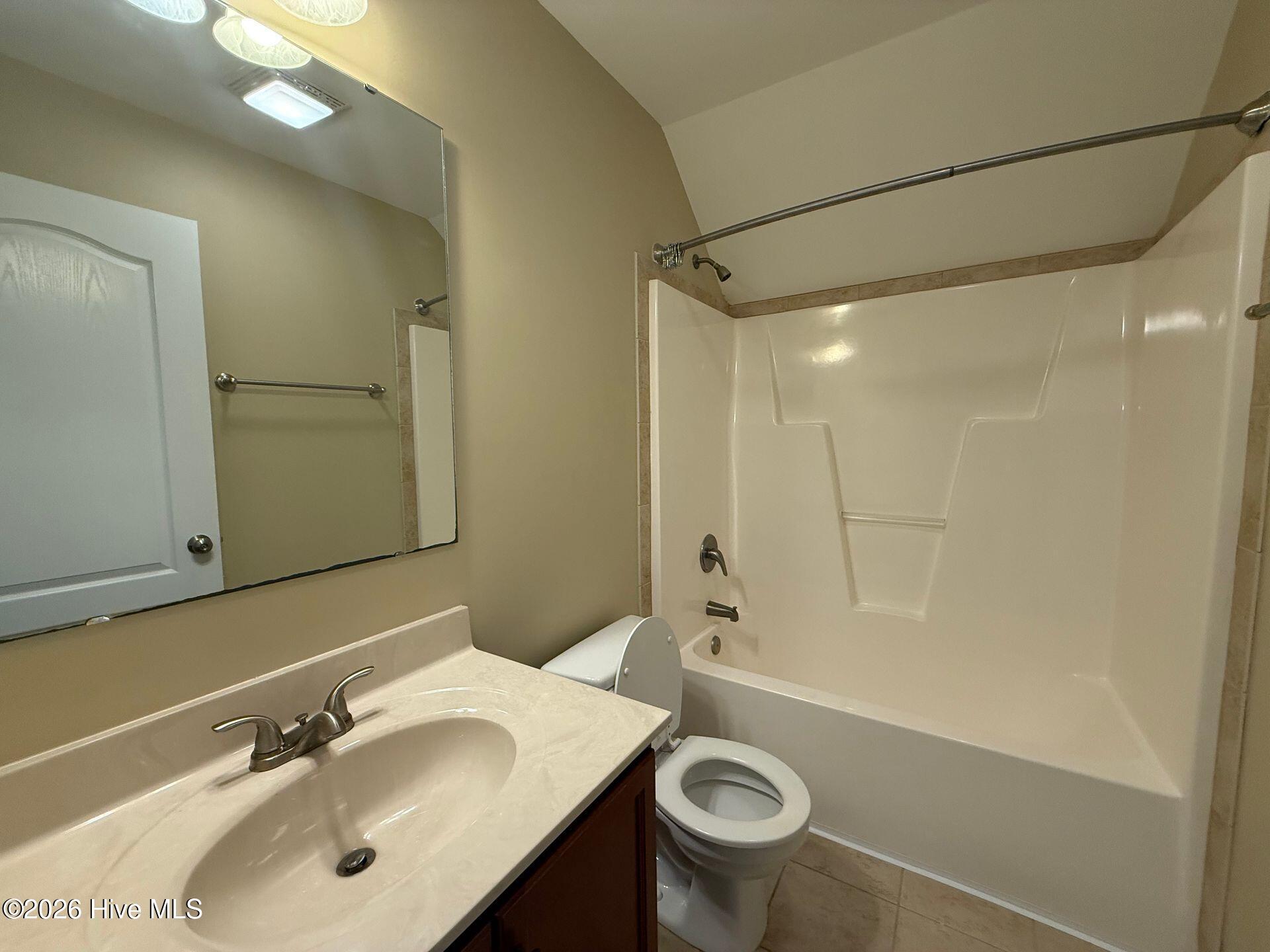 100547315 | Photo 14