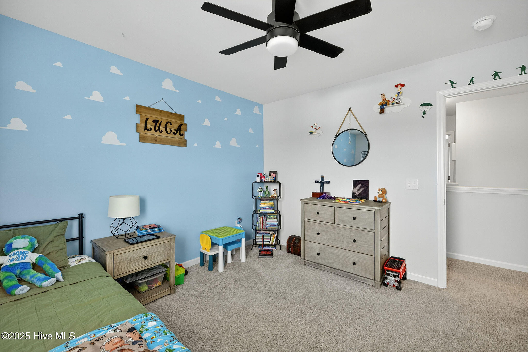 100535181 | Photo 29