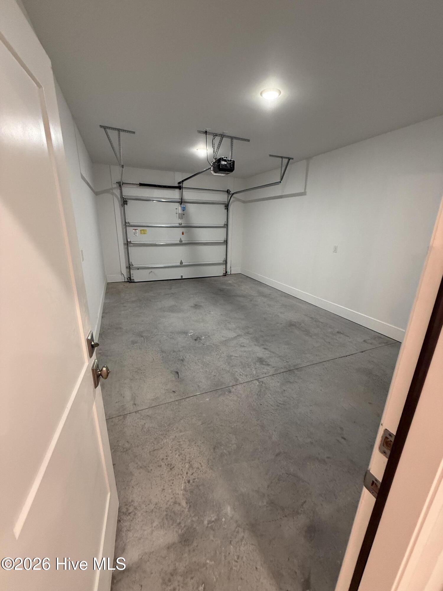 100561434 | Photo 13