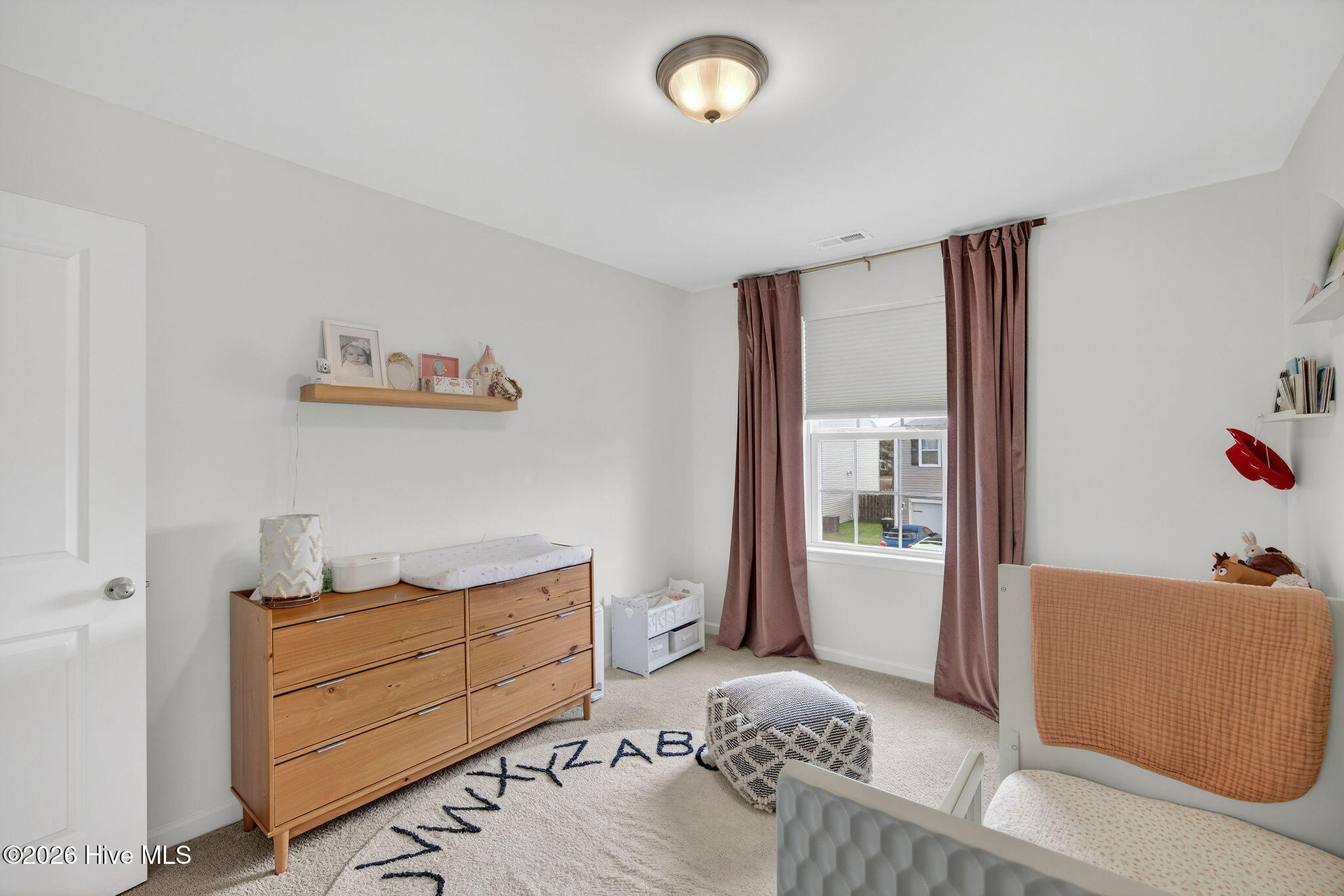 100562313 | Photo 38