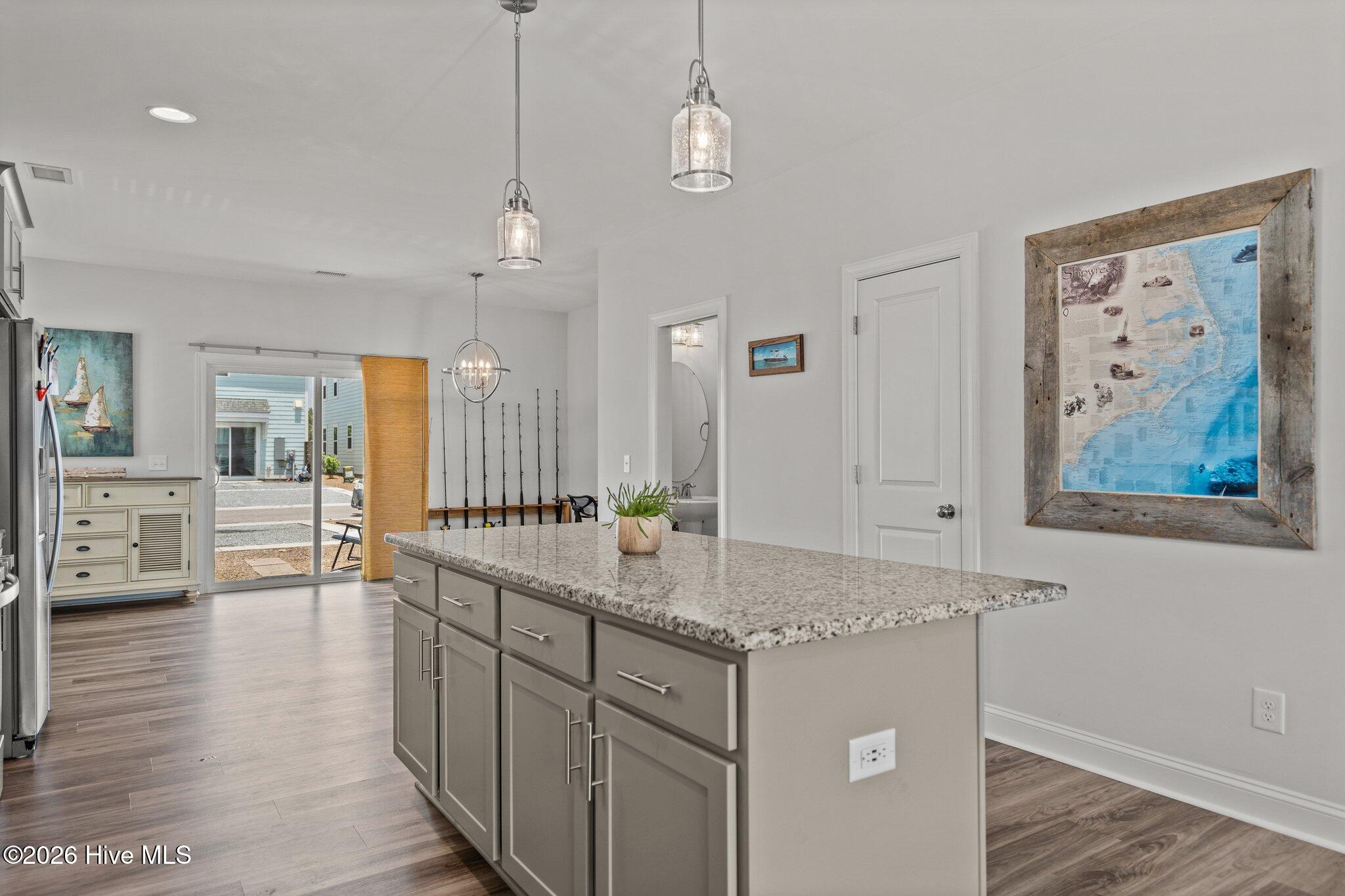 100554232 | Photo 11