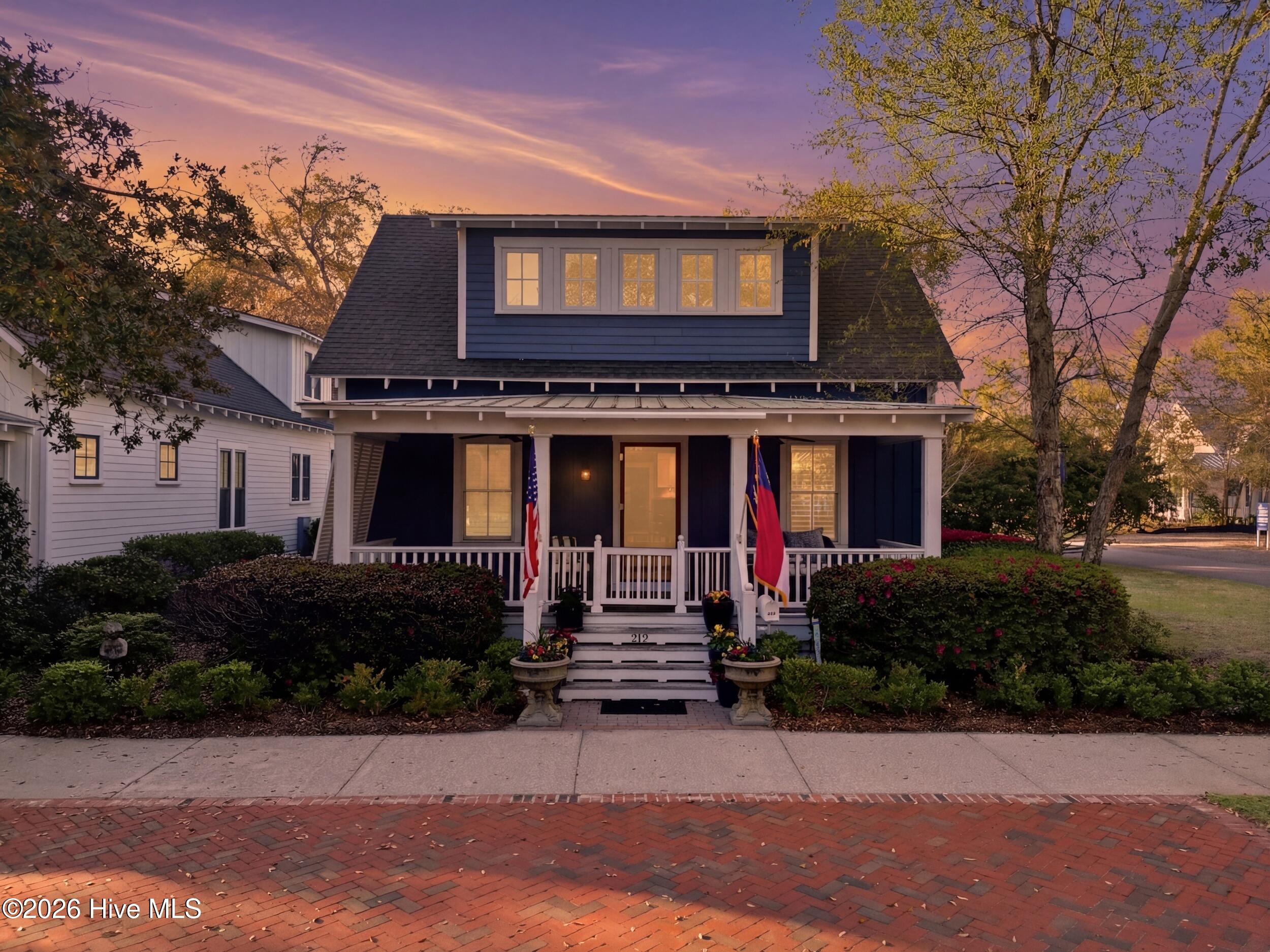 100566122 | Photo 50