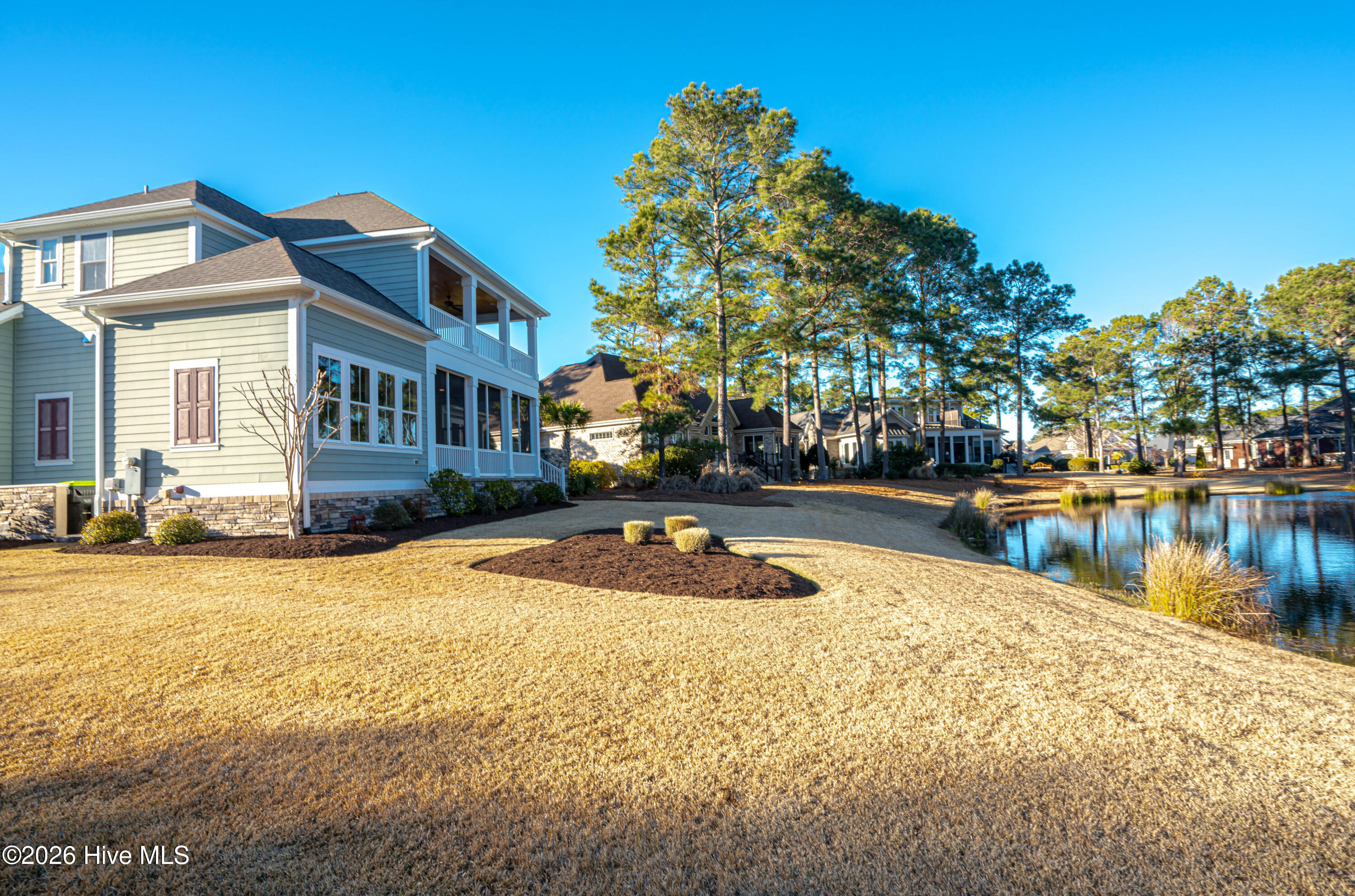 100550389 | Photo 81