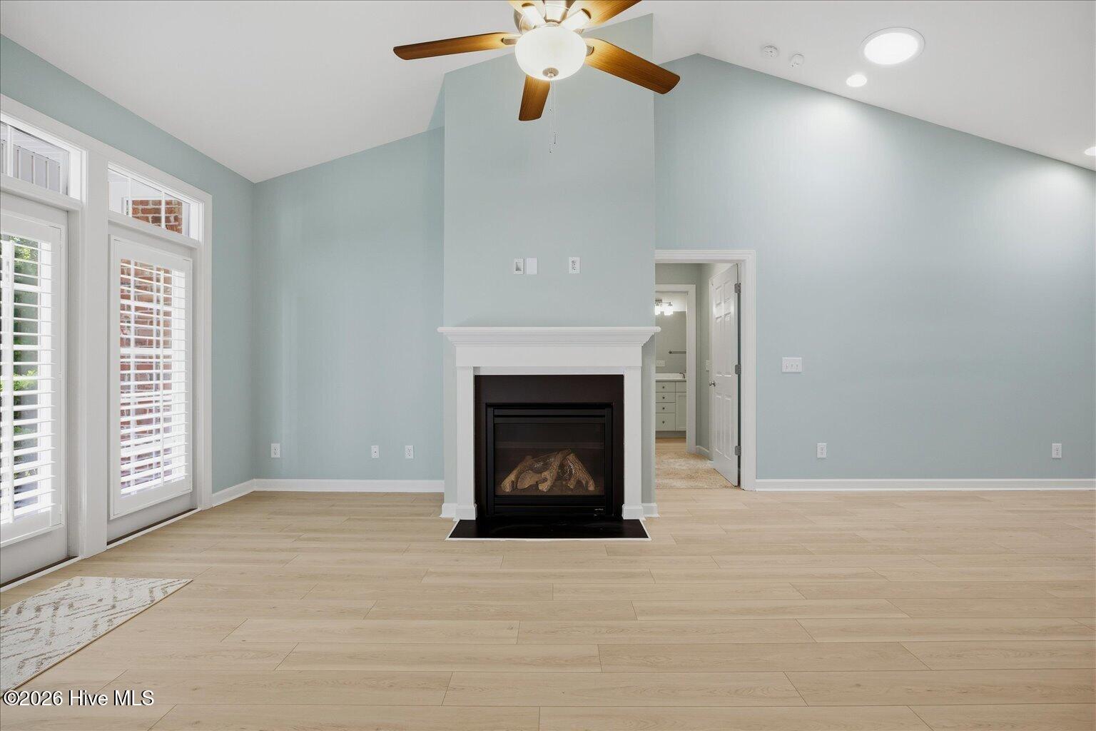 100568811 | Photo 20