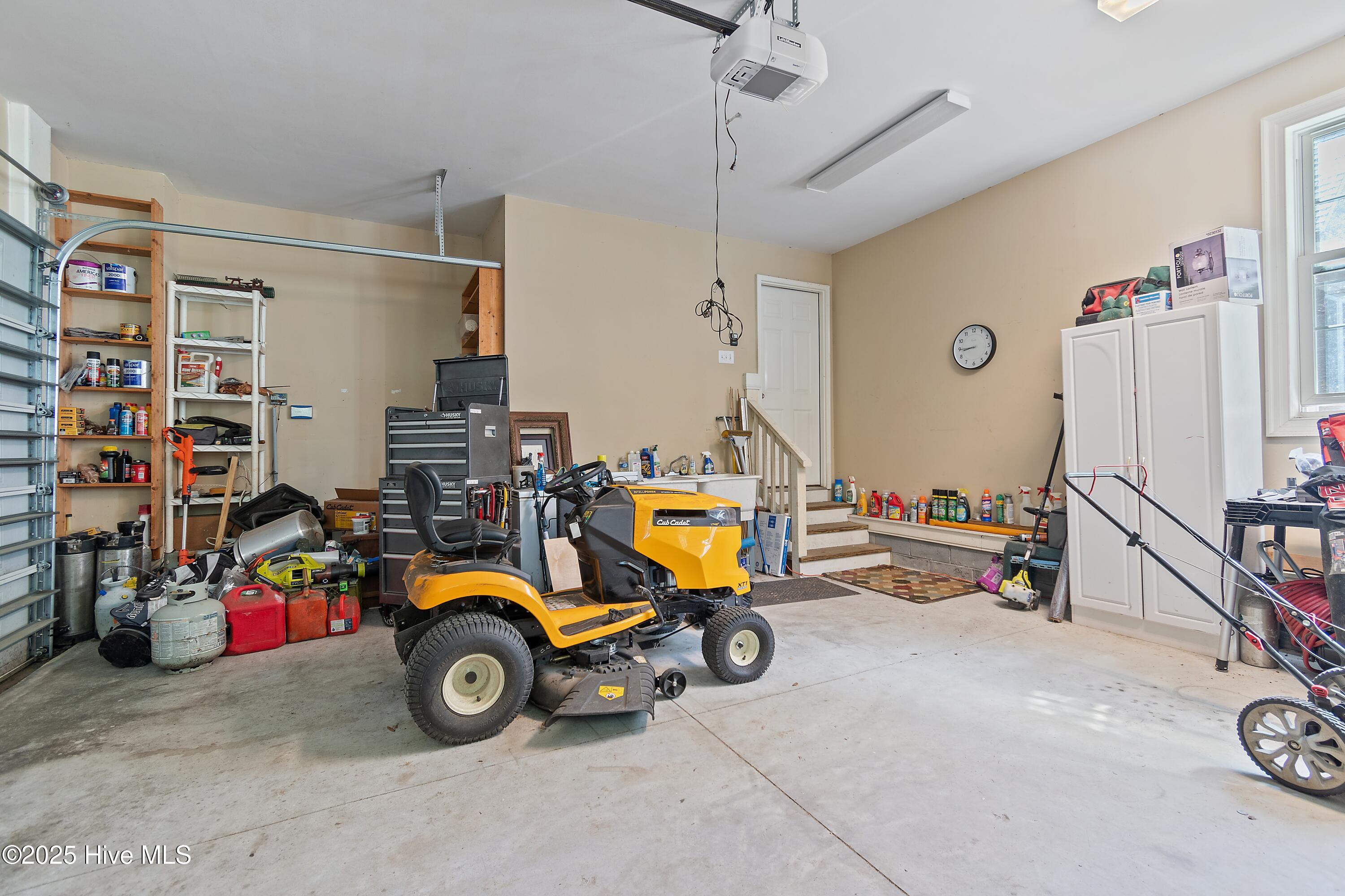 100528627 | Photo 41