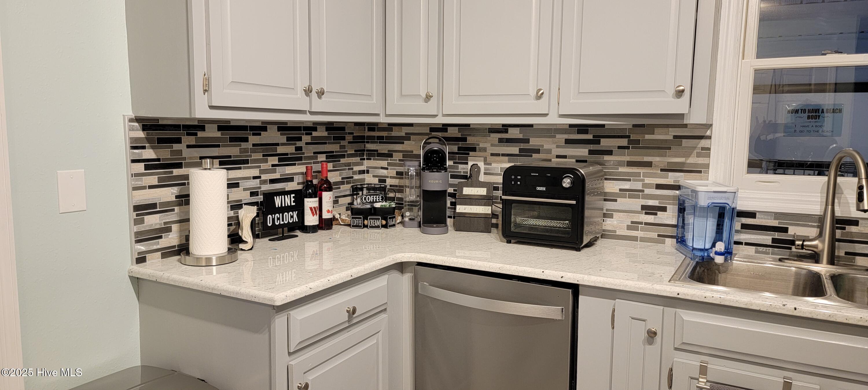 100538721 | Photo 14