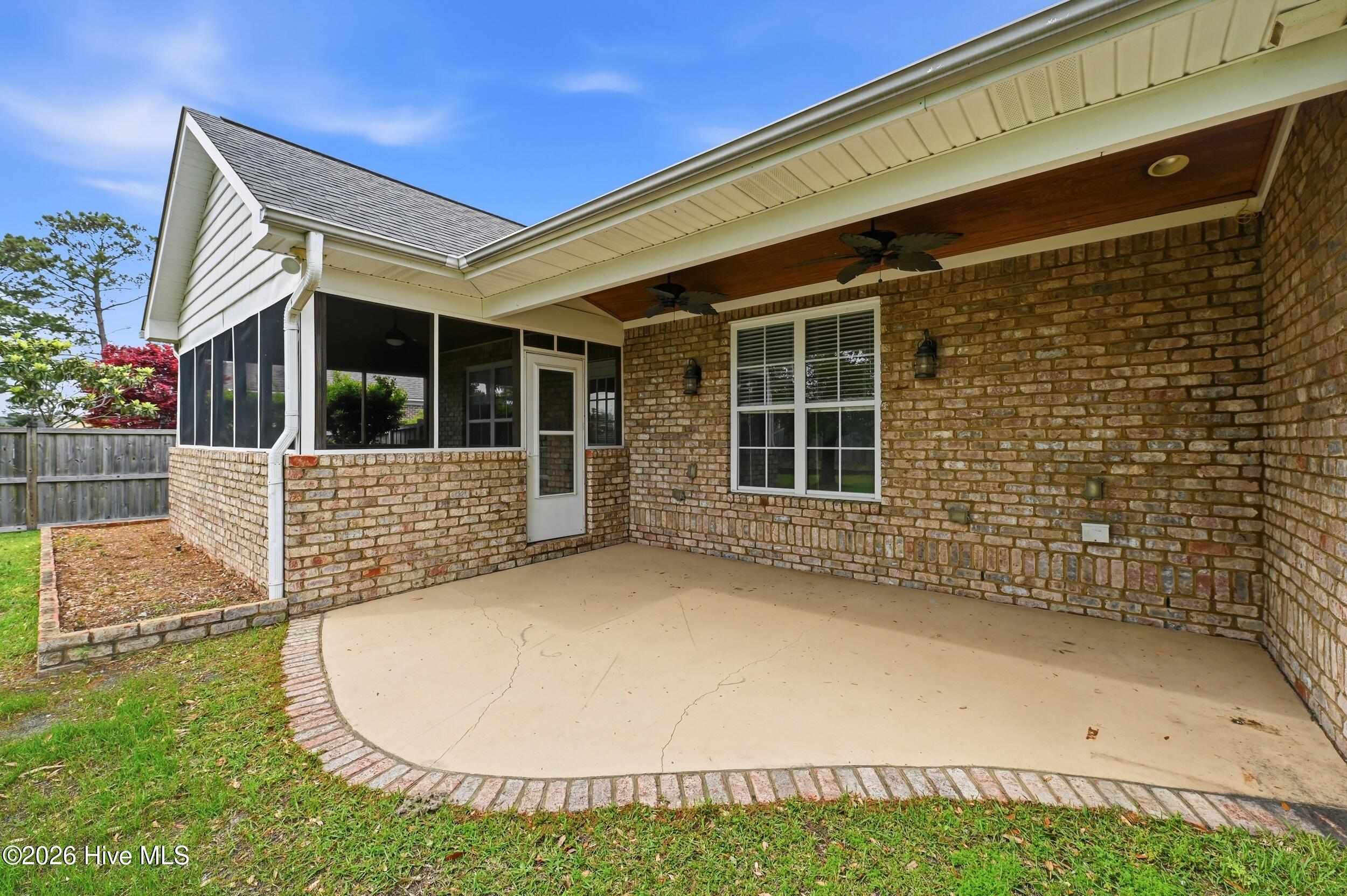 100564899 | Photo 33