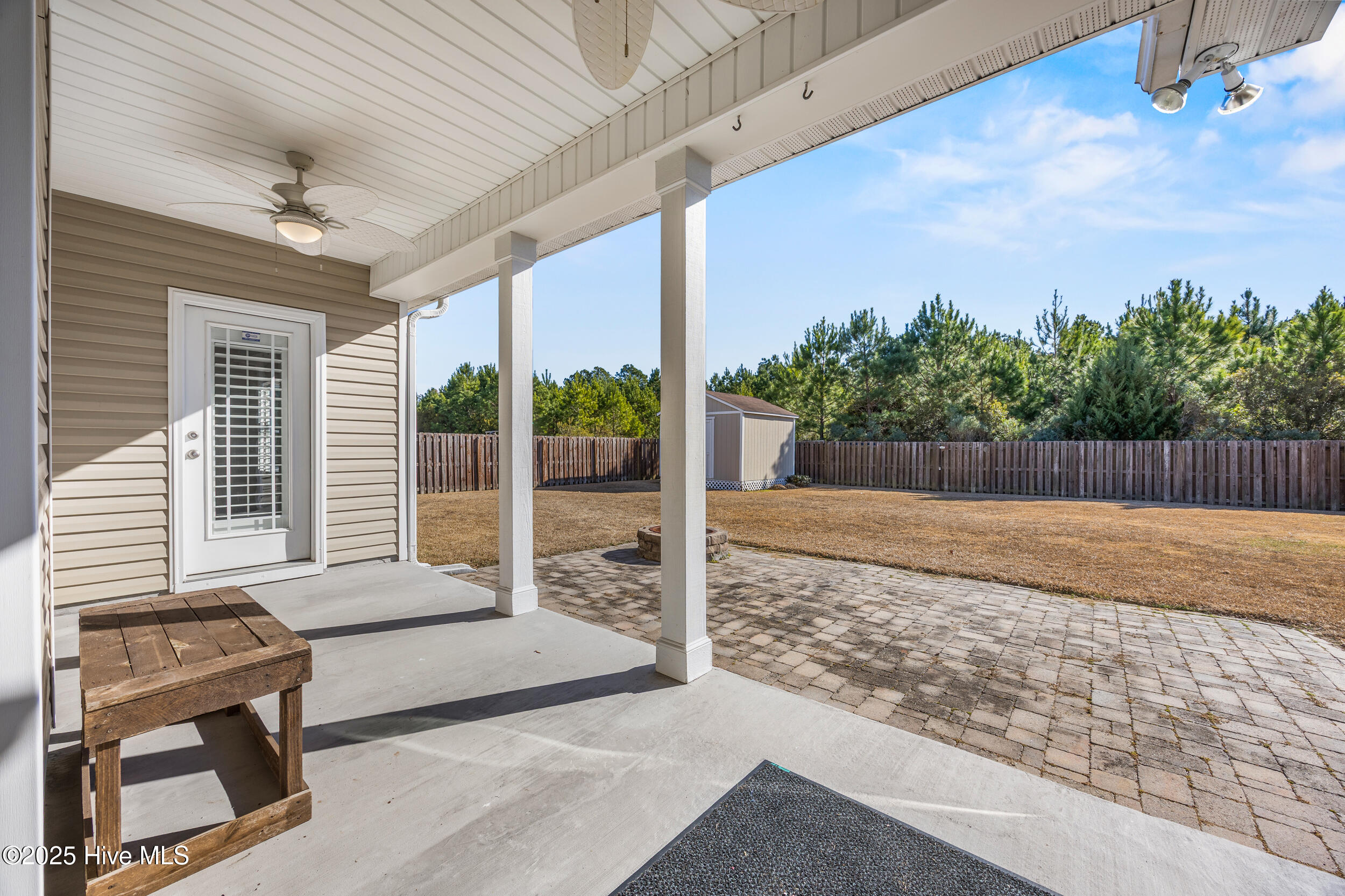 100546907 | Photo 36