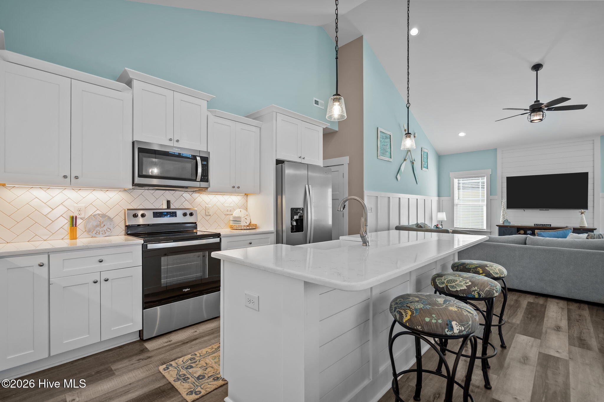 100552076 | Photo 10