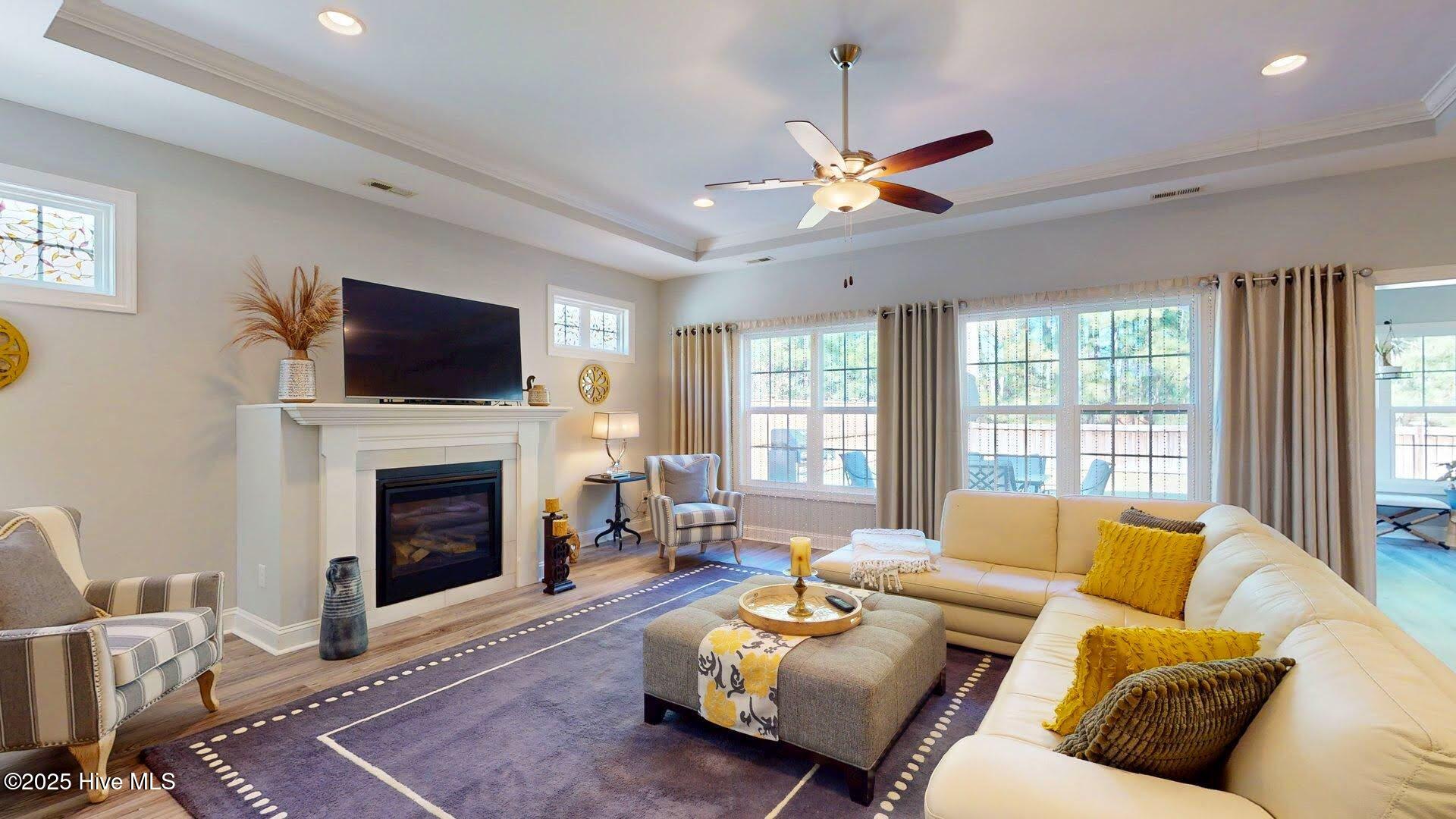 100550160 | Photo 11