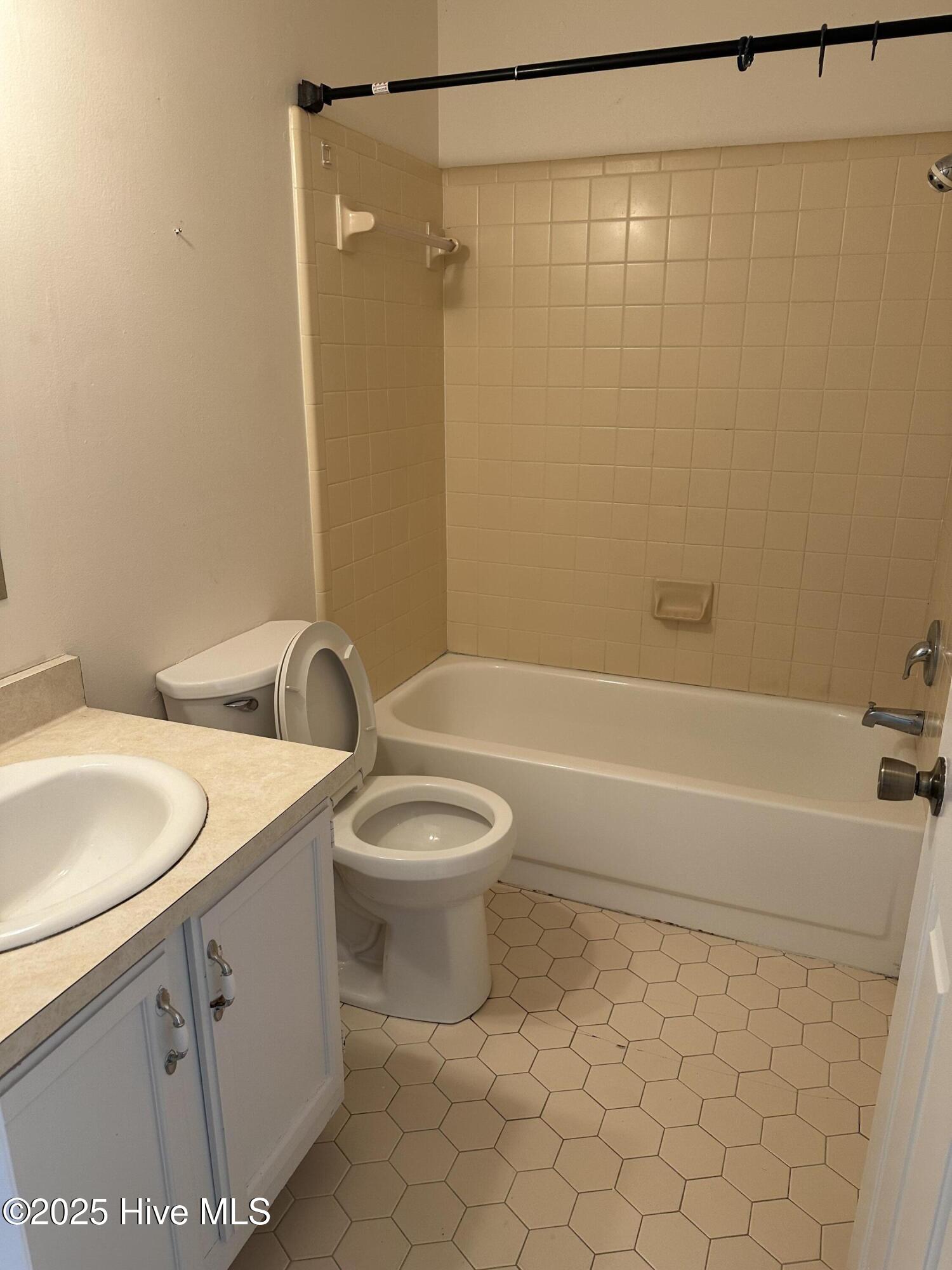 100537313 | Photo 17