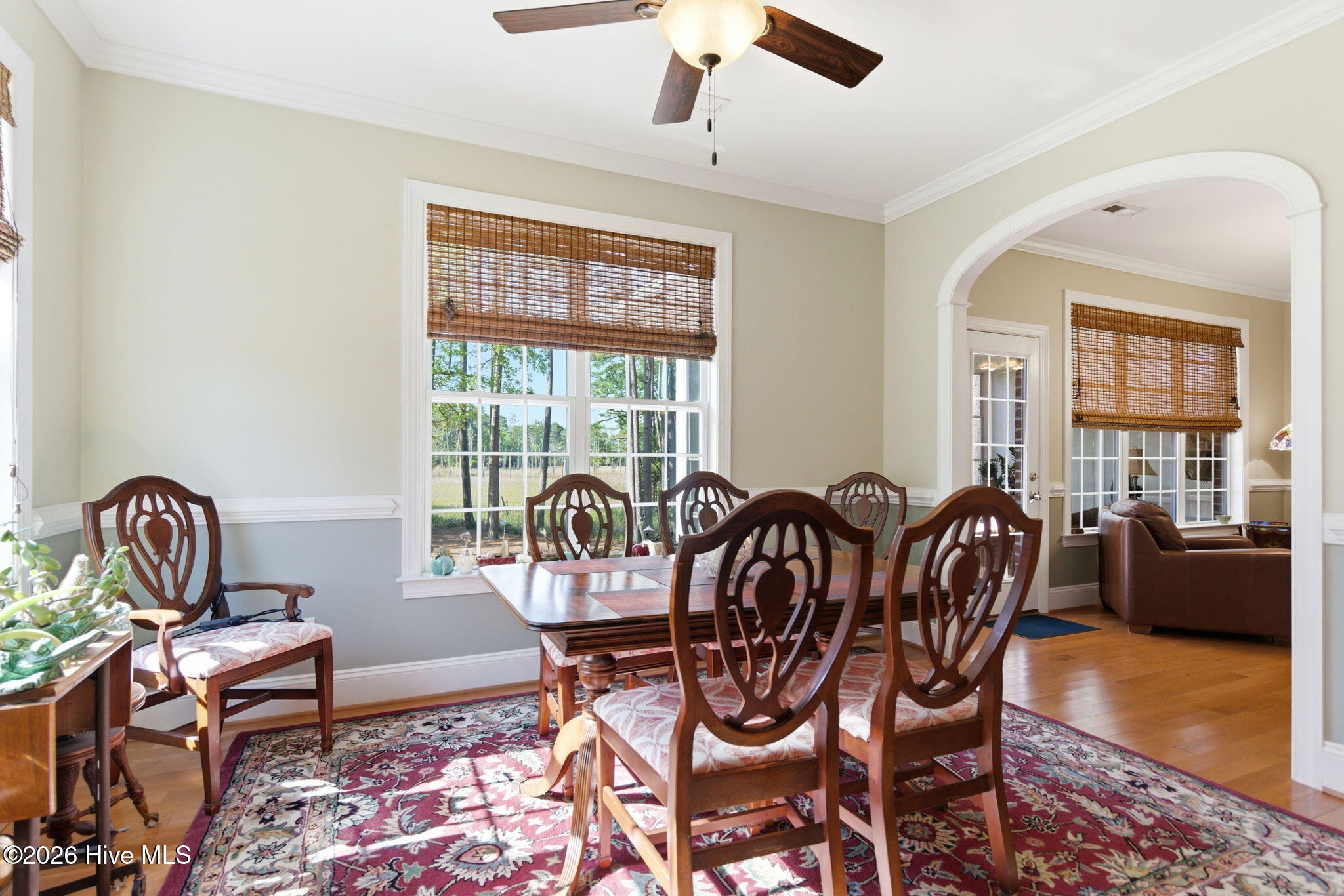 100569410 | Photo 44