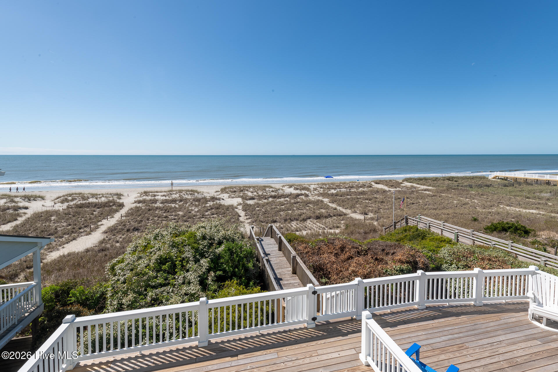 100568096 | Photo 10