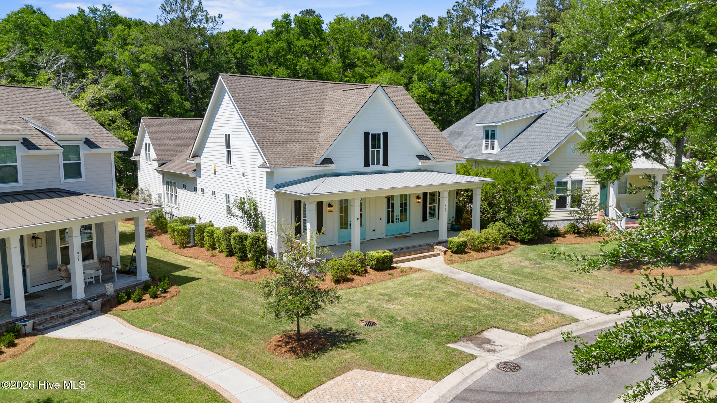 100569354 | Photo 70