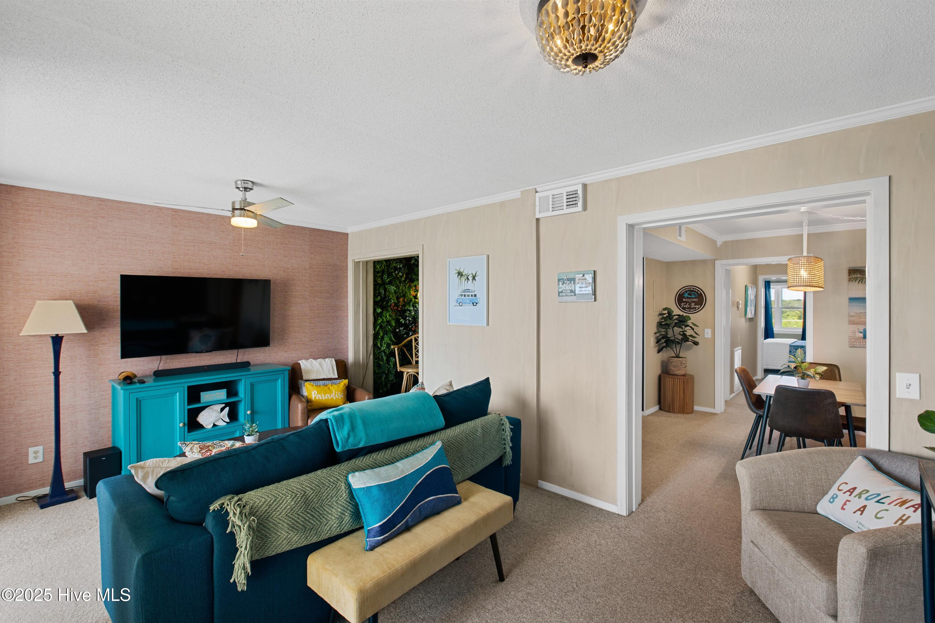 100524333 | Photo 11