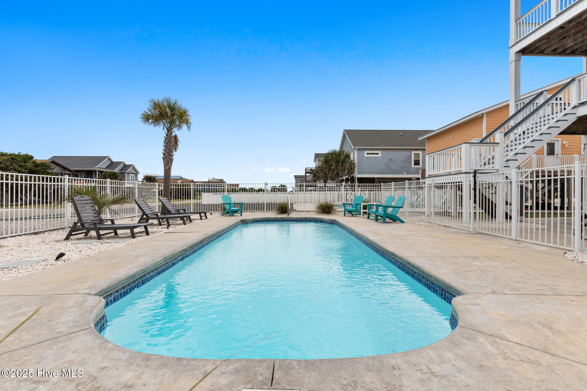 100528214 | Photo 11