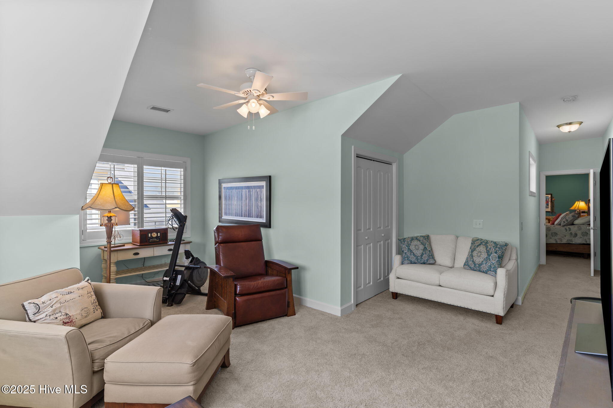 100540381 | Photo 32