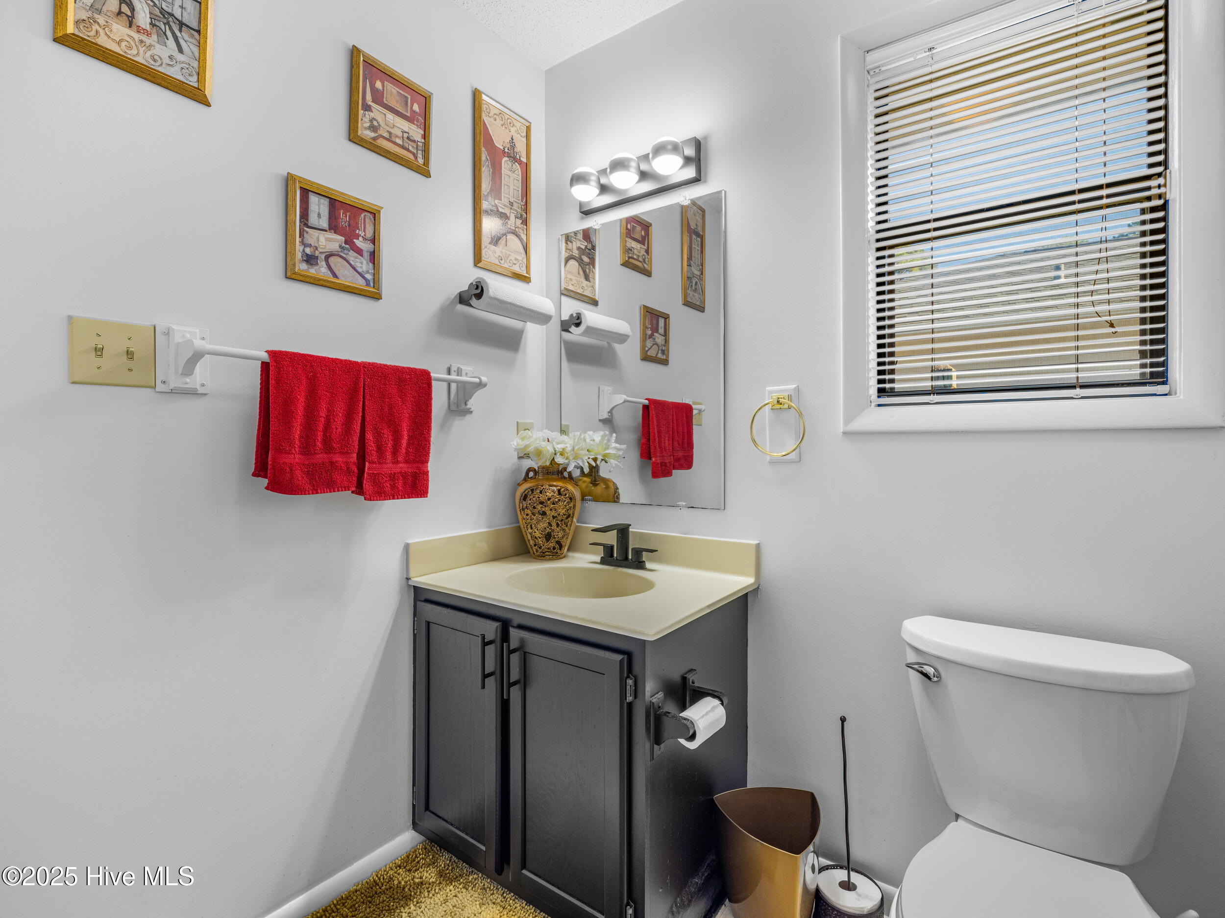 100538354 | Photo 43