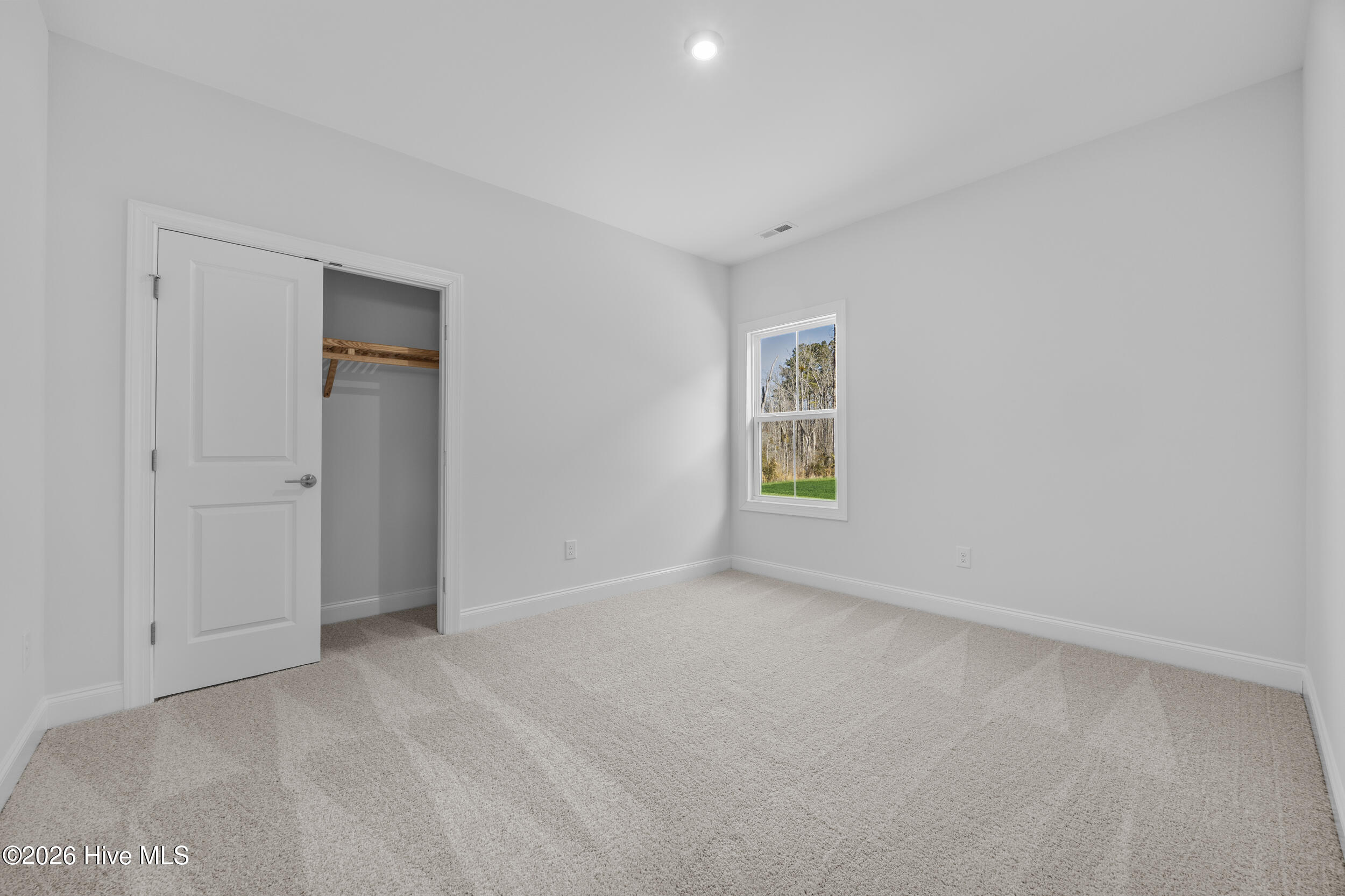 100527053 | Photo 18