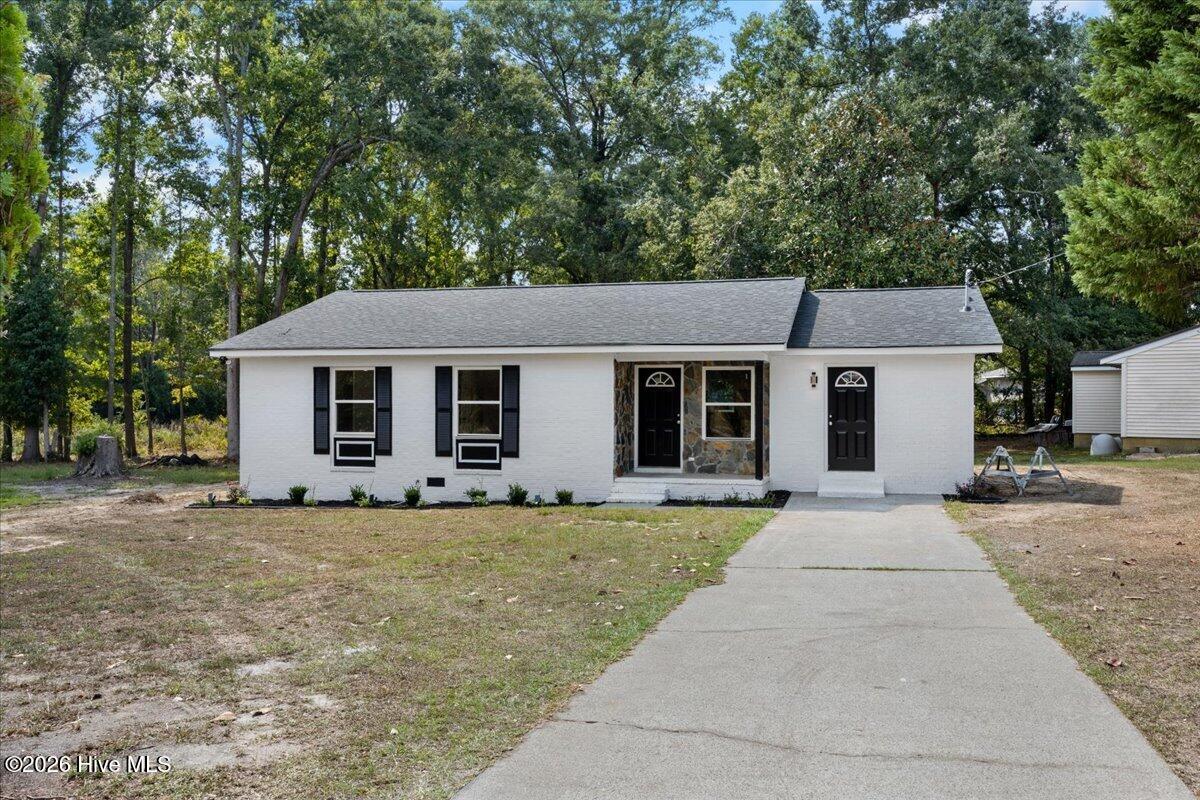 Photo 3 of Single family home for sale at 901 Kennedy Cir, Thomson, GA 30824 | MLS# 100604062 | Listing updated on 2026-09-17