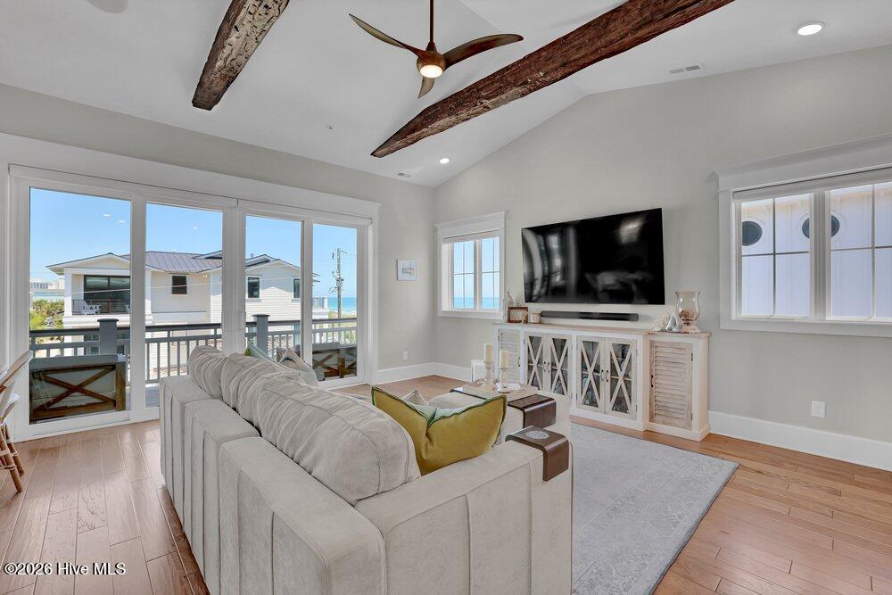 24 Seagull Street Unit B, Wrightsville Beach, NC 28480 – photo 6: img_4523