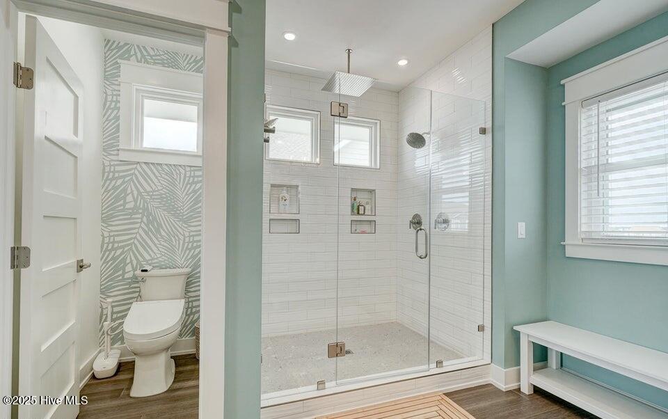 100508302 | Photo 27