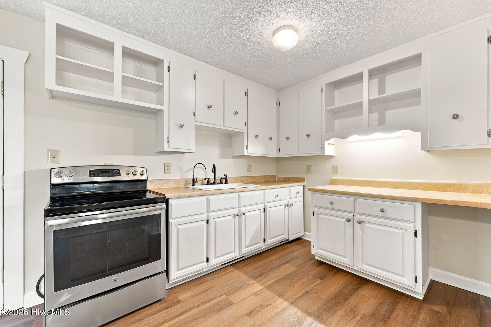 213 Nine Foot Road,Newport