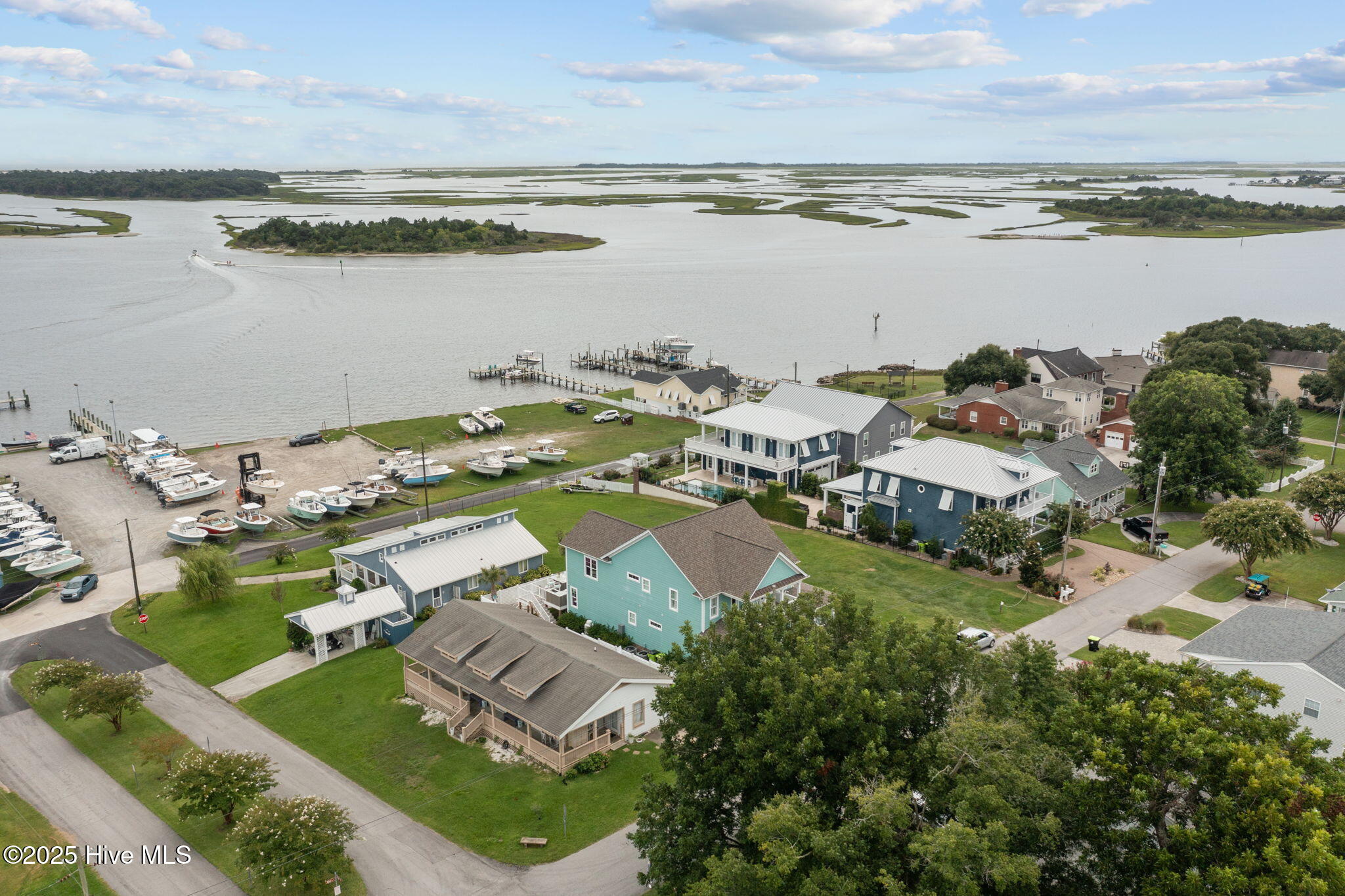 100552316 | Photo 13