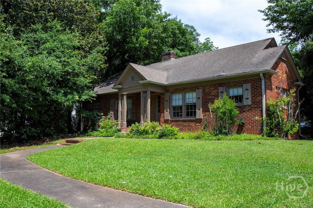 FEATURED LISTINGS