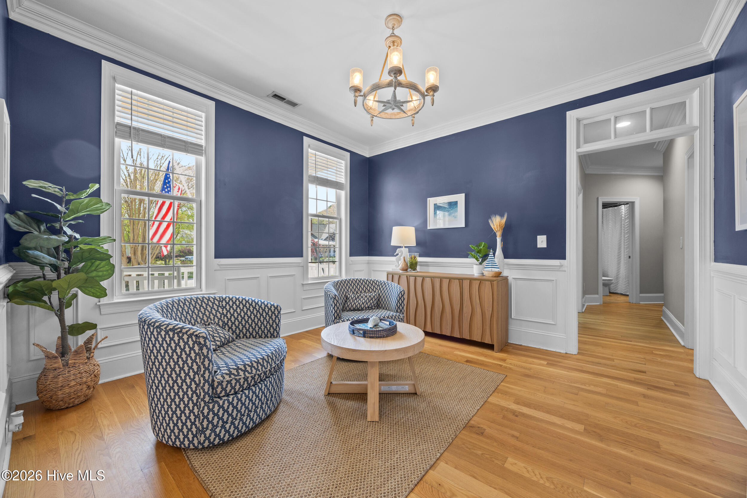 100565771 | Photo 11