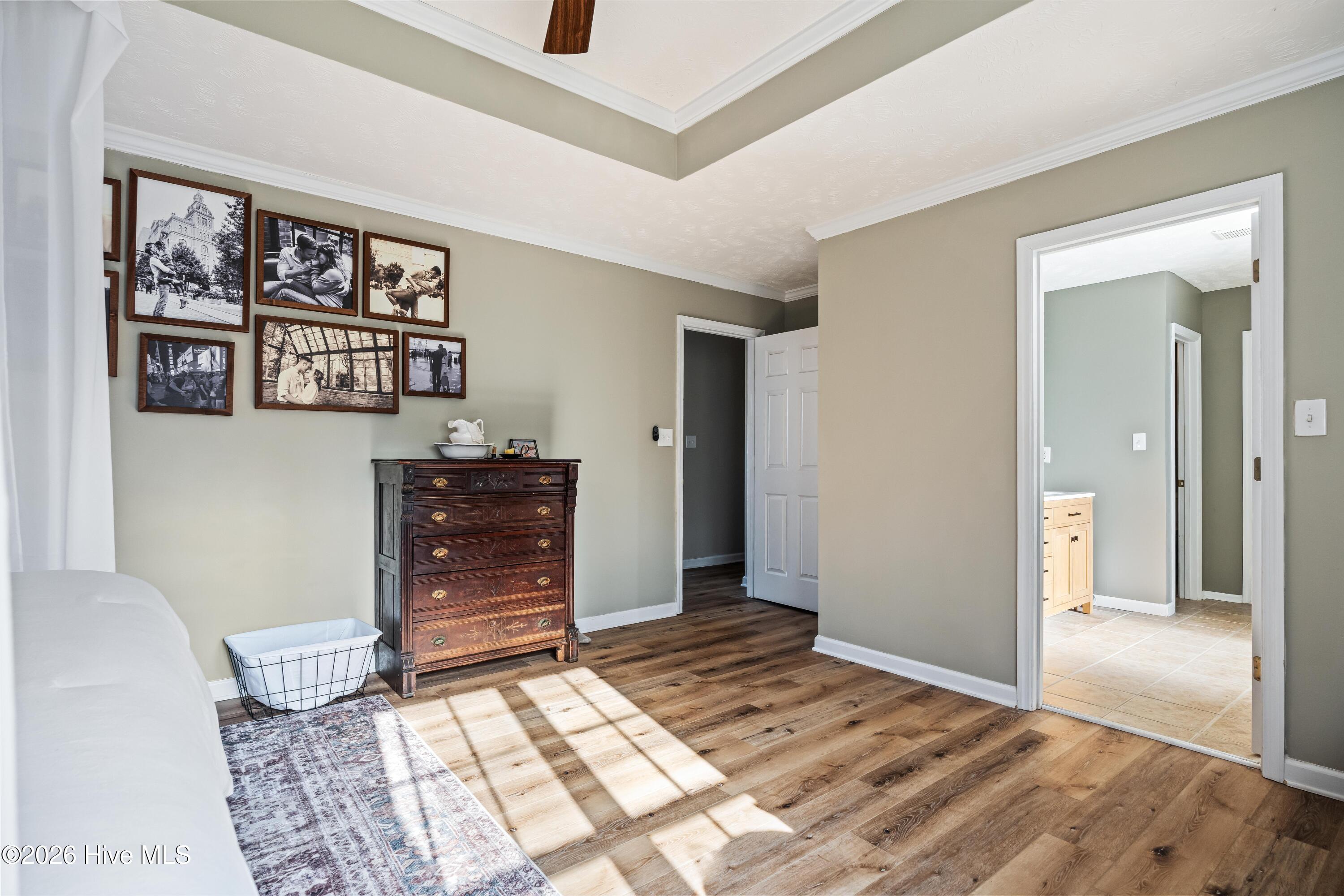 100556314 | Photo 44