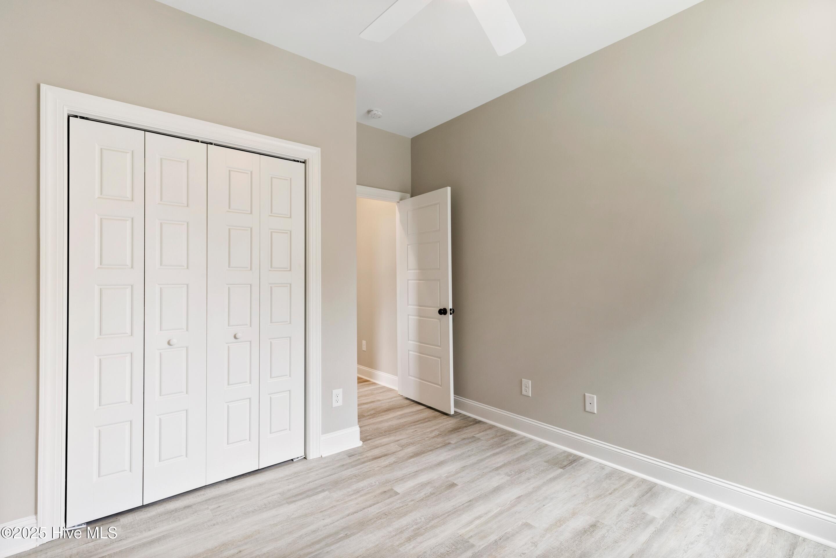 100524111 | Photo 44