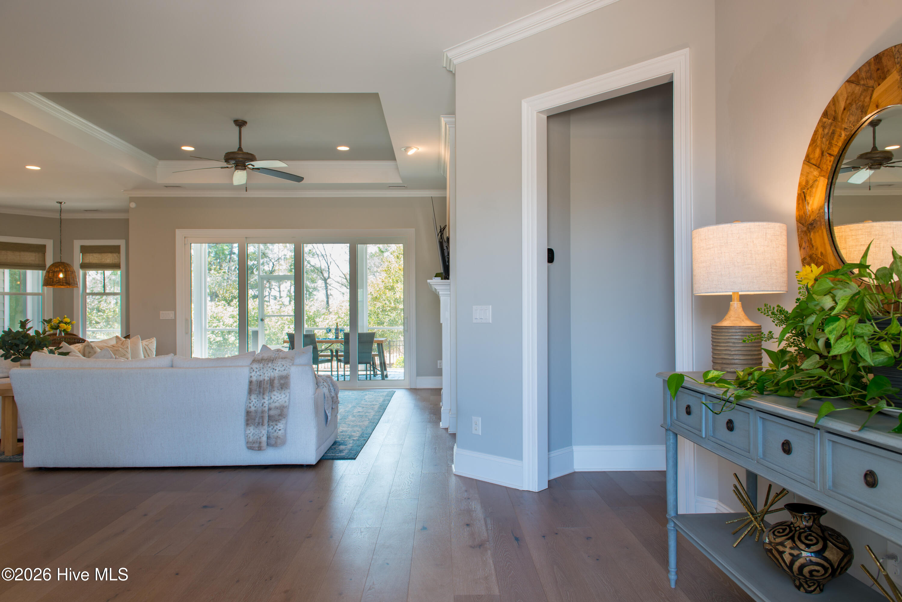 100560299 | Photo 16