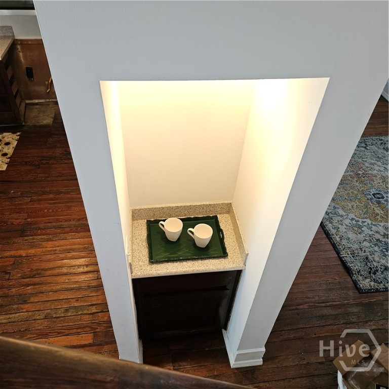 Butler's pantry