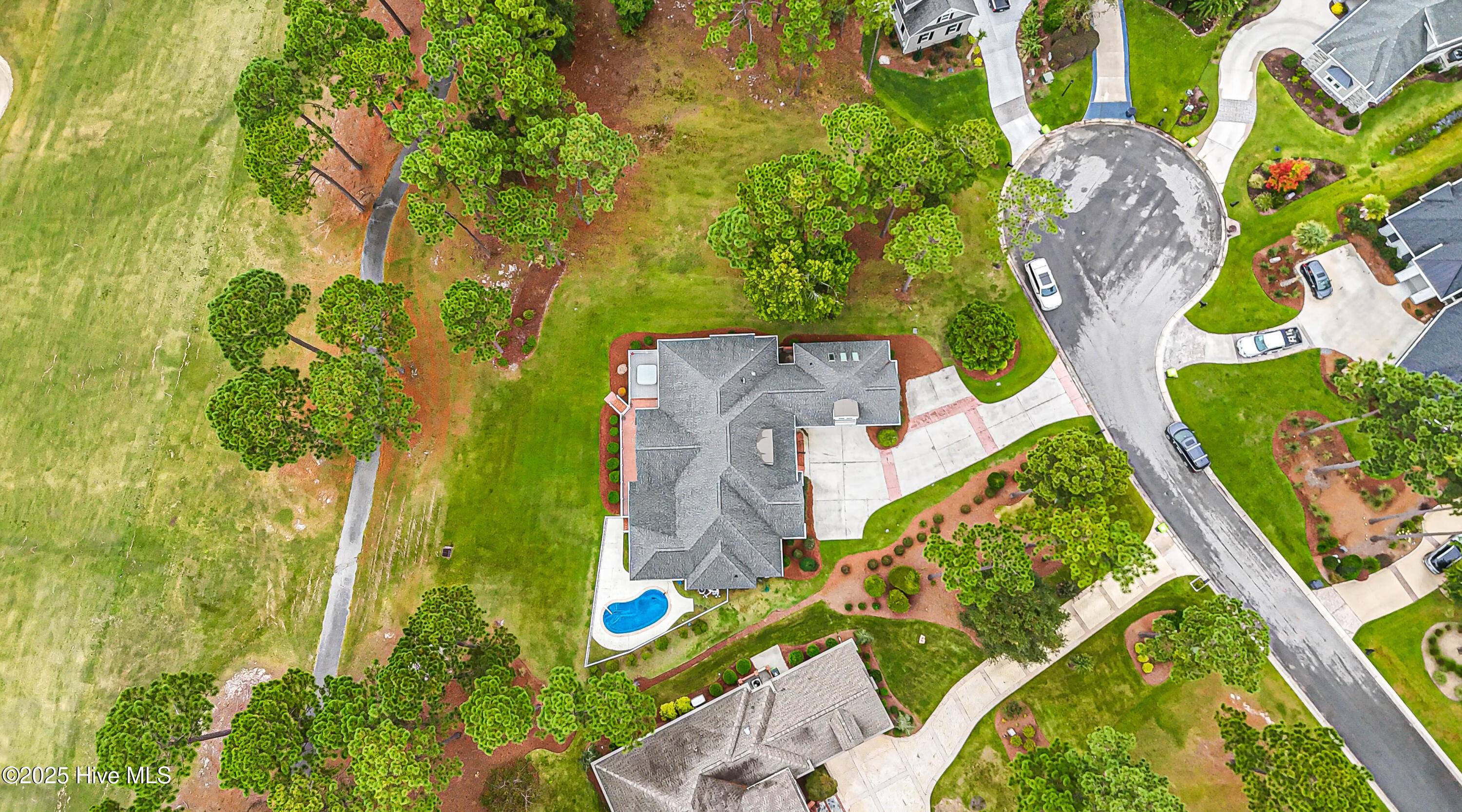 100530810 | Photo 65