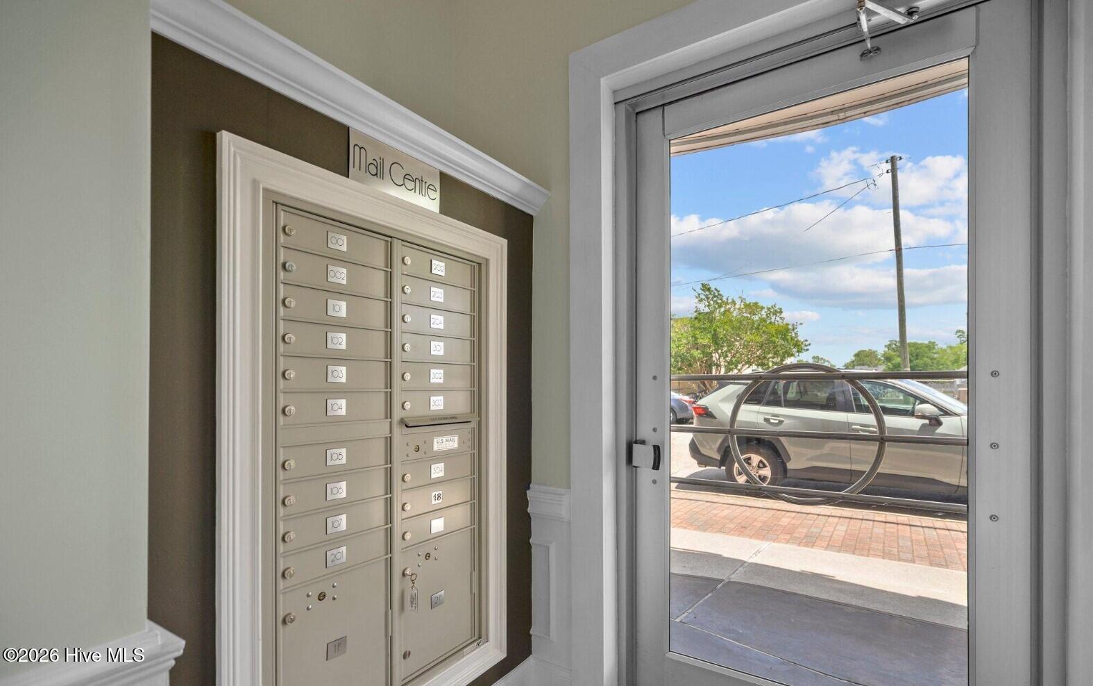 100559977 | Photo 22