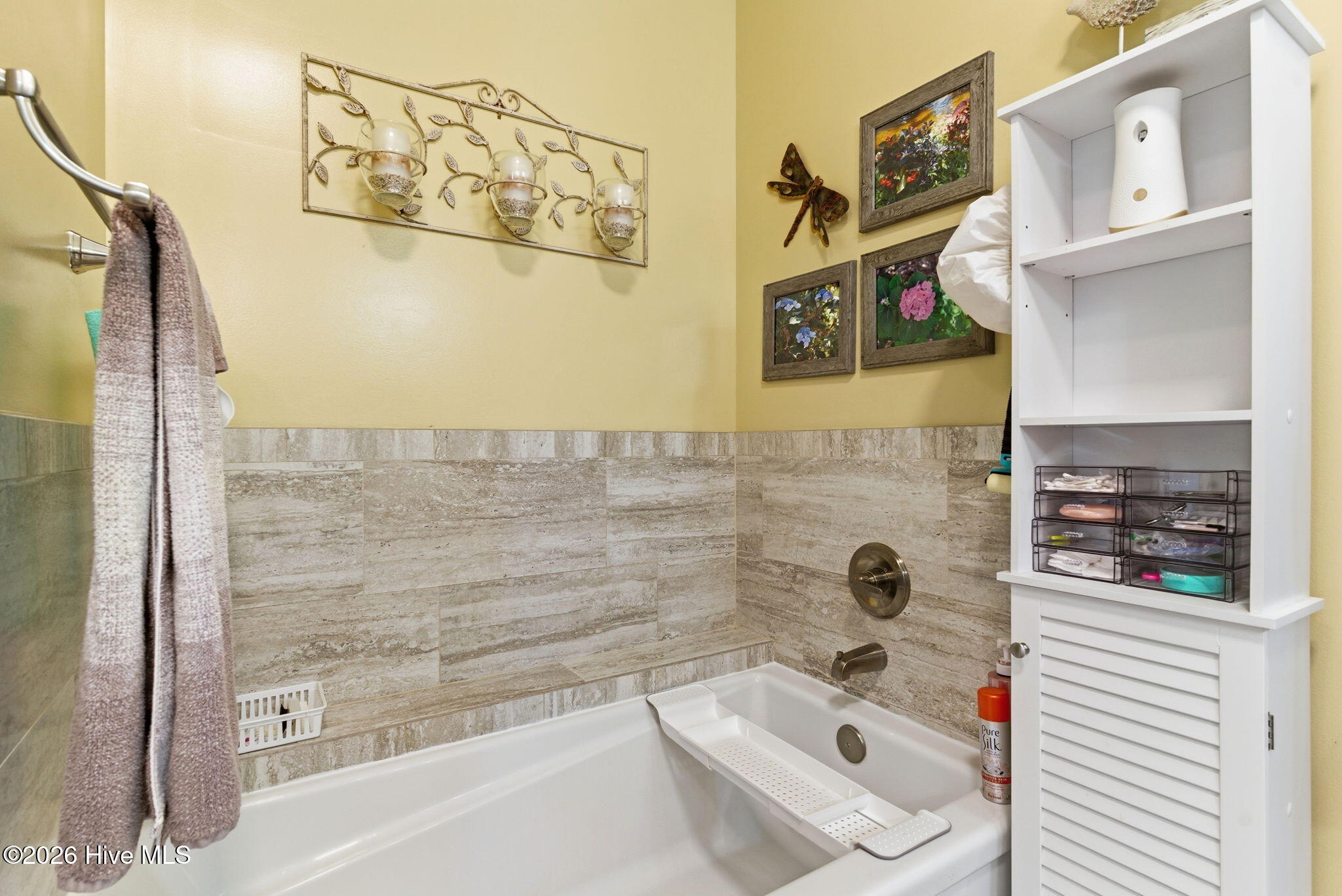 100569602 | Photo 26