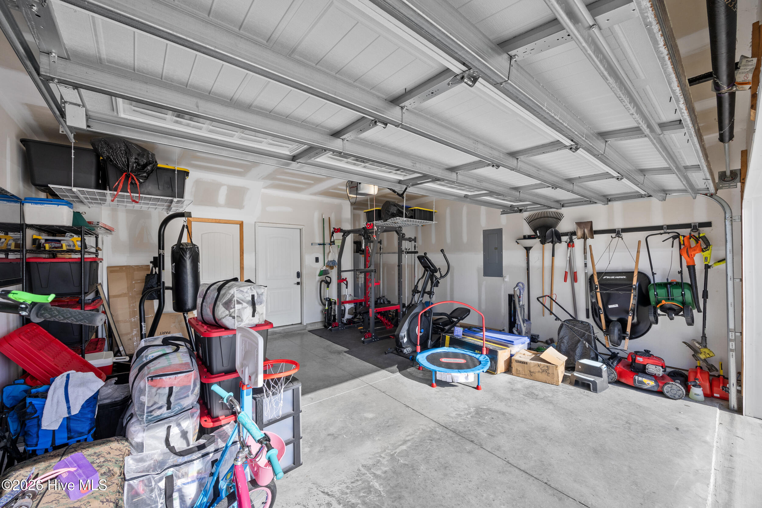 100566165 | Photo 30