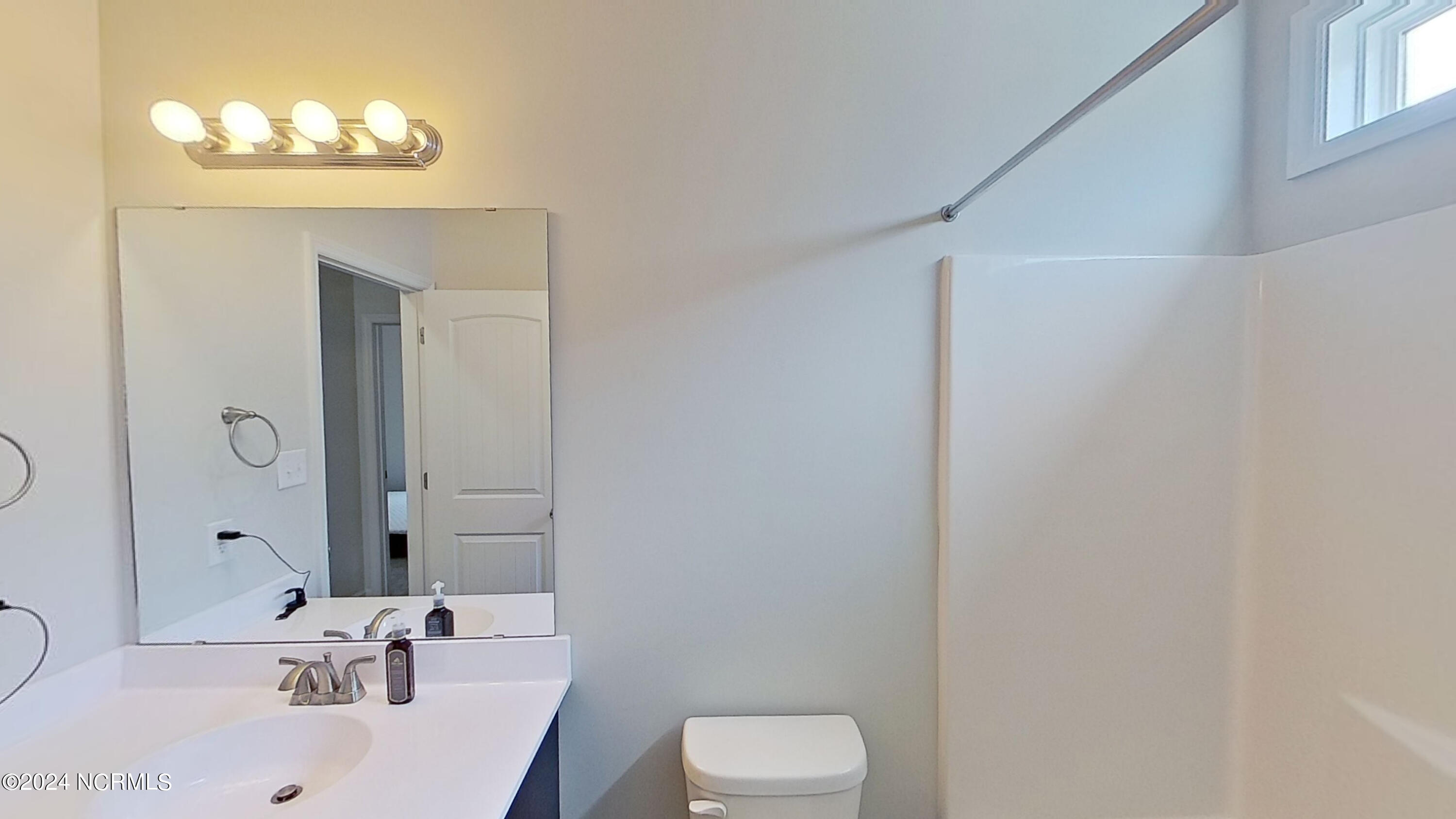 100525534 | Photo 17