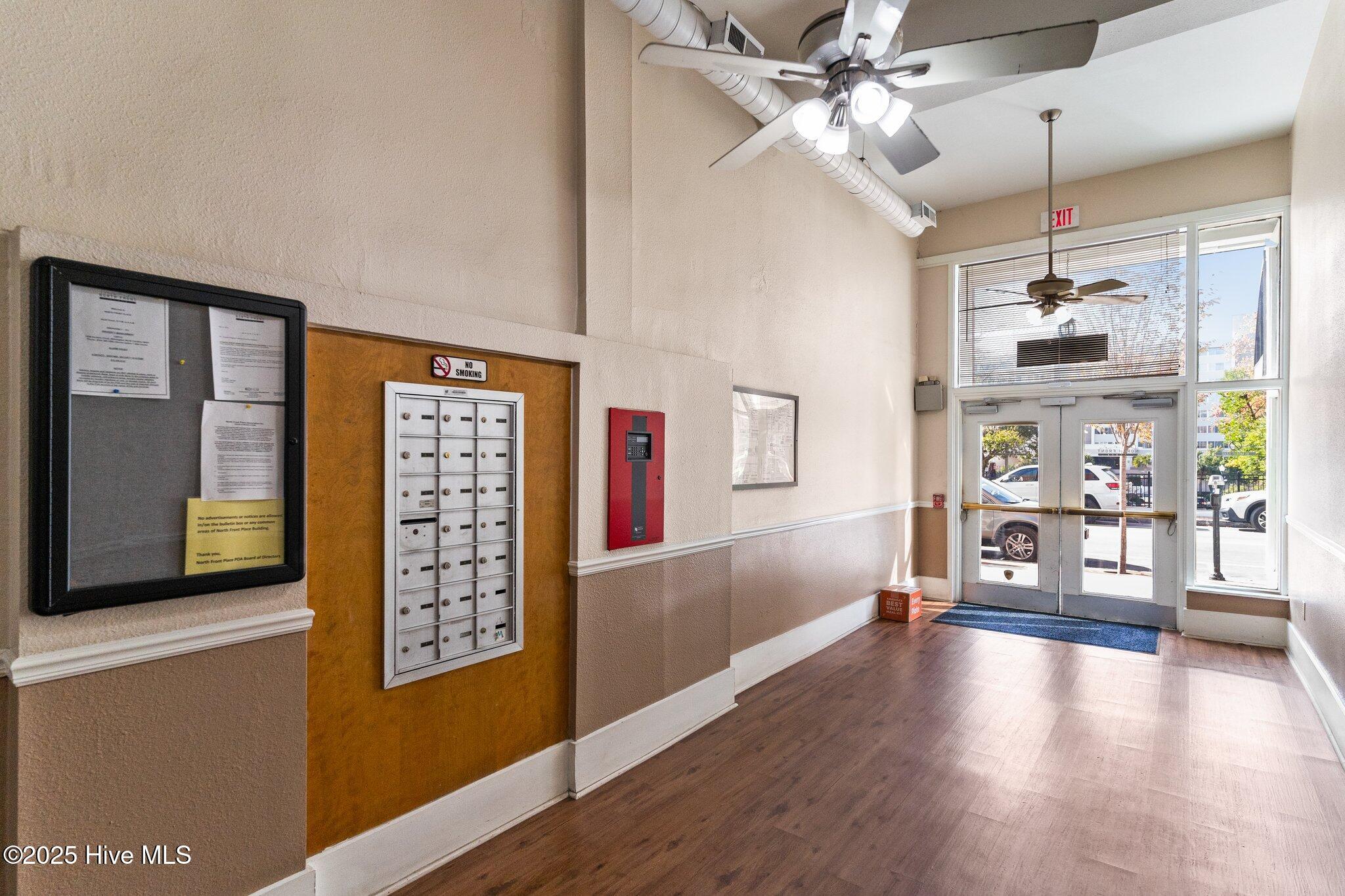 100543966 | Photo 33