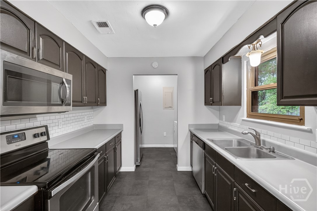 720 Thornwood Way, Hinesville, GA, 31313