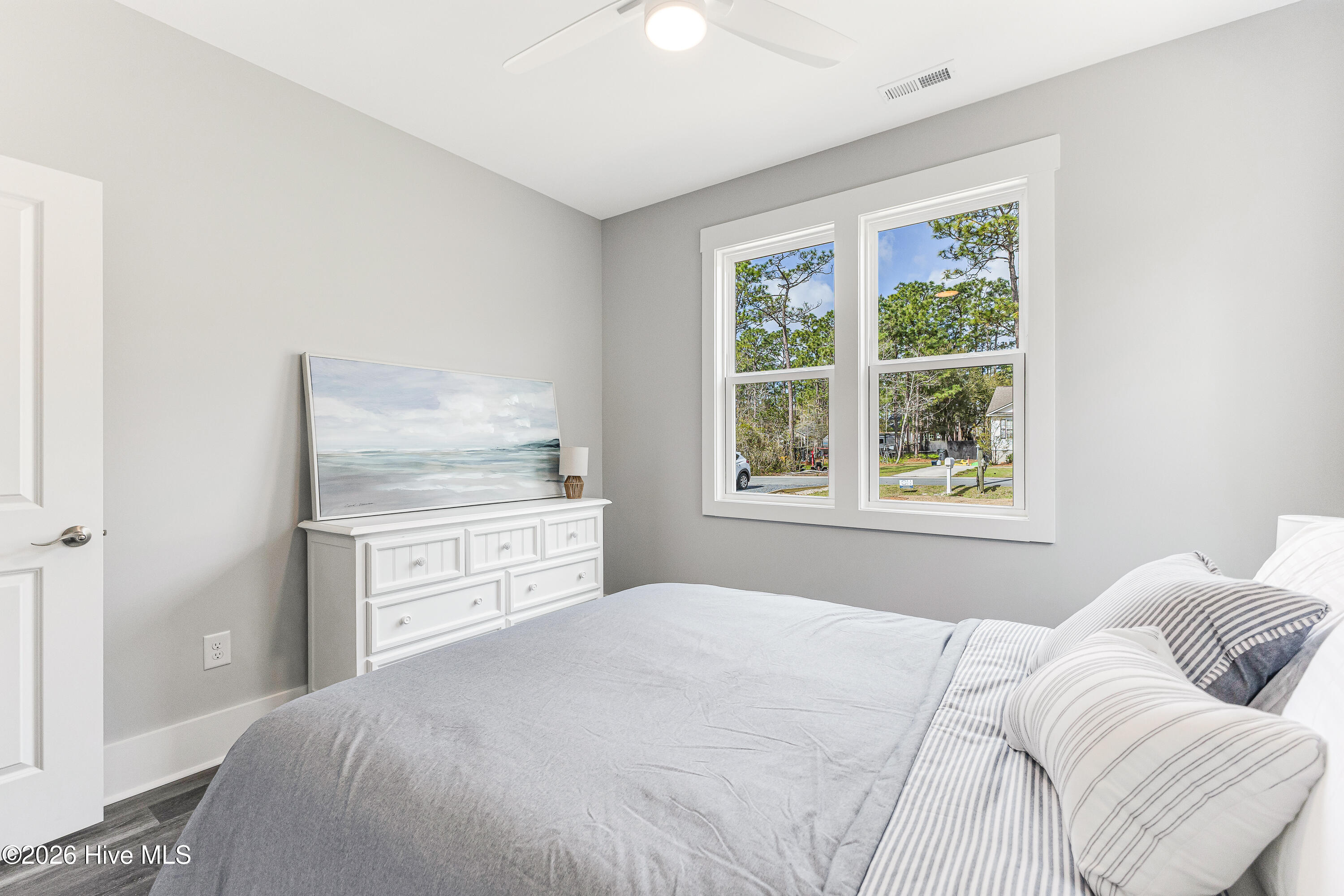 100523019 | Photo 14