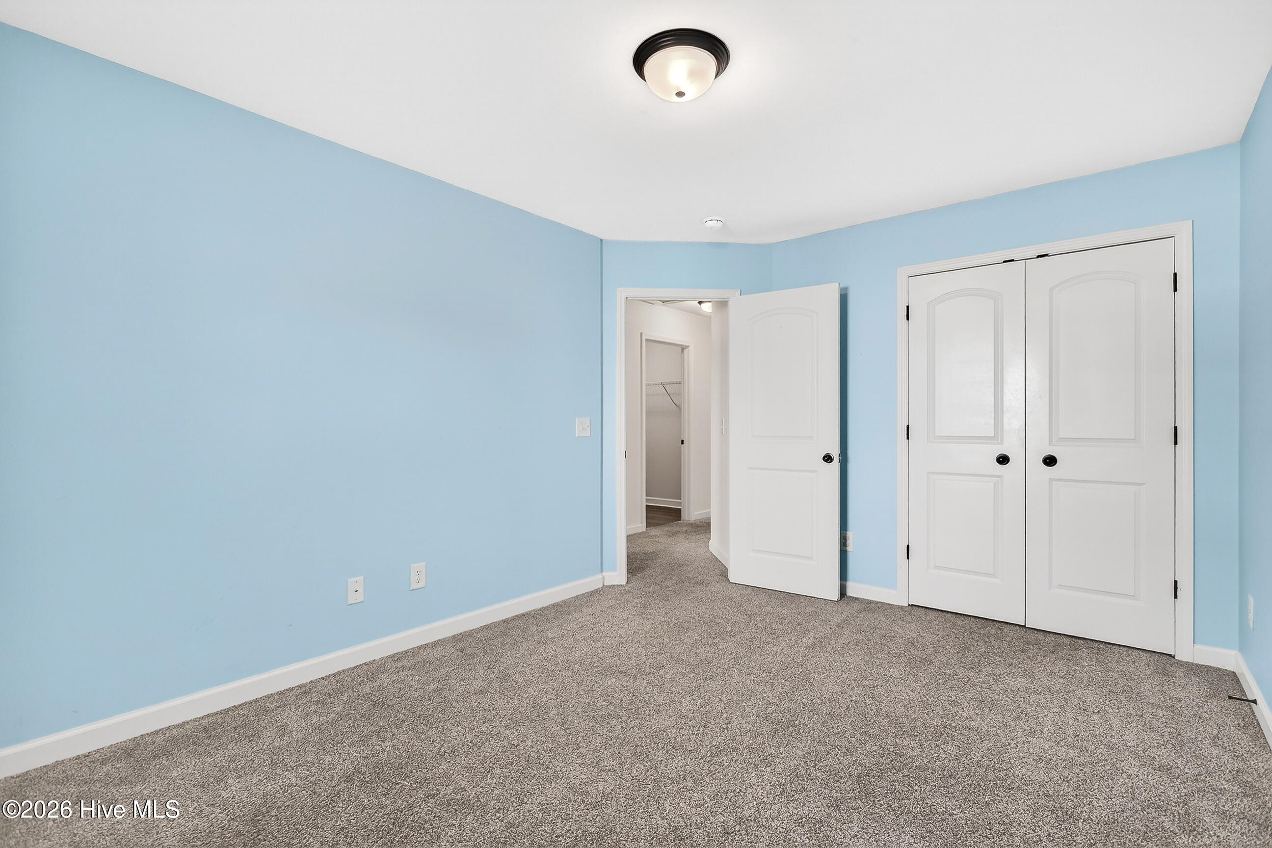 100549361 | Photo 24