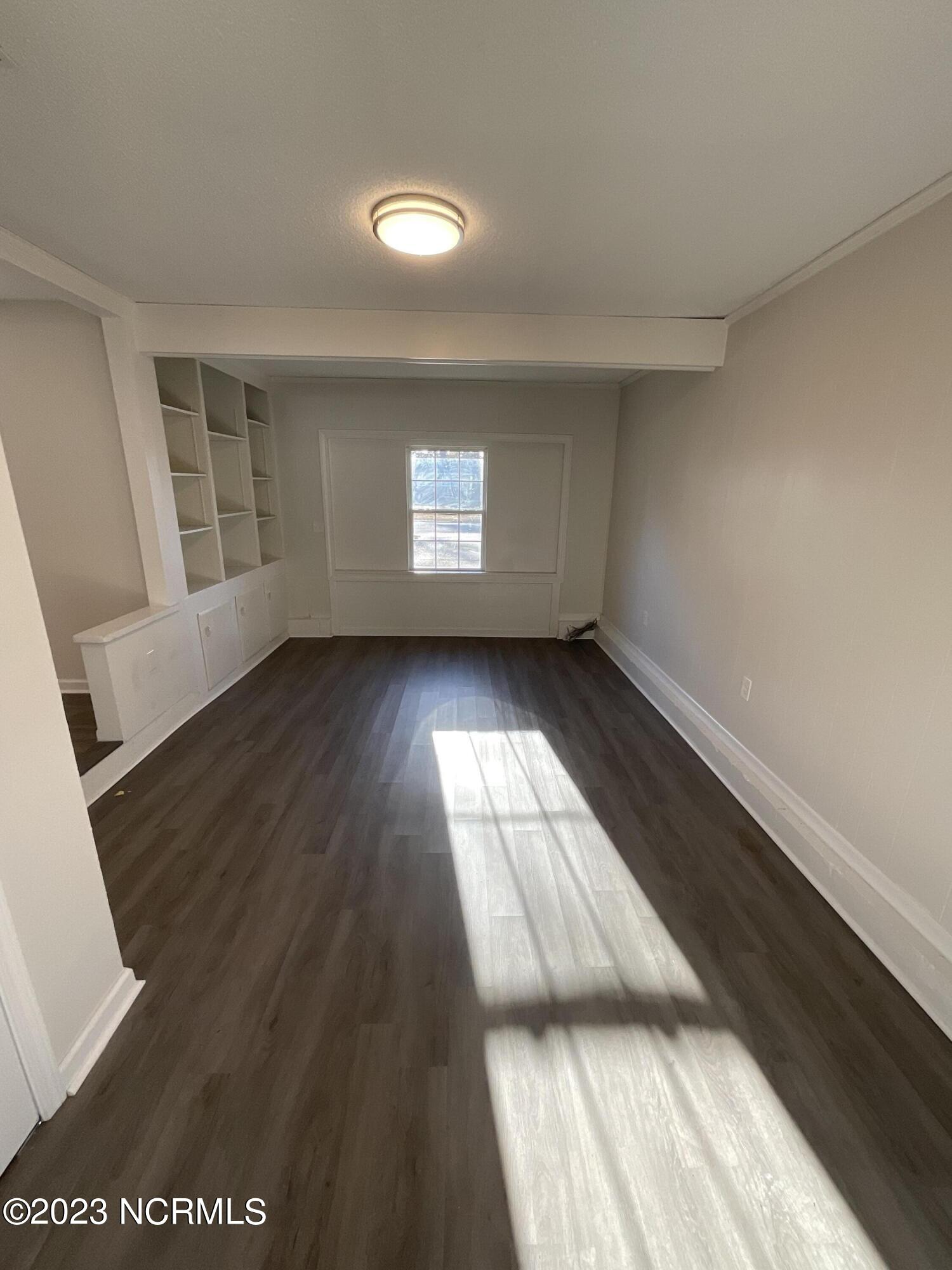 100525765 | Photo 14