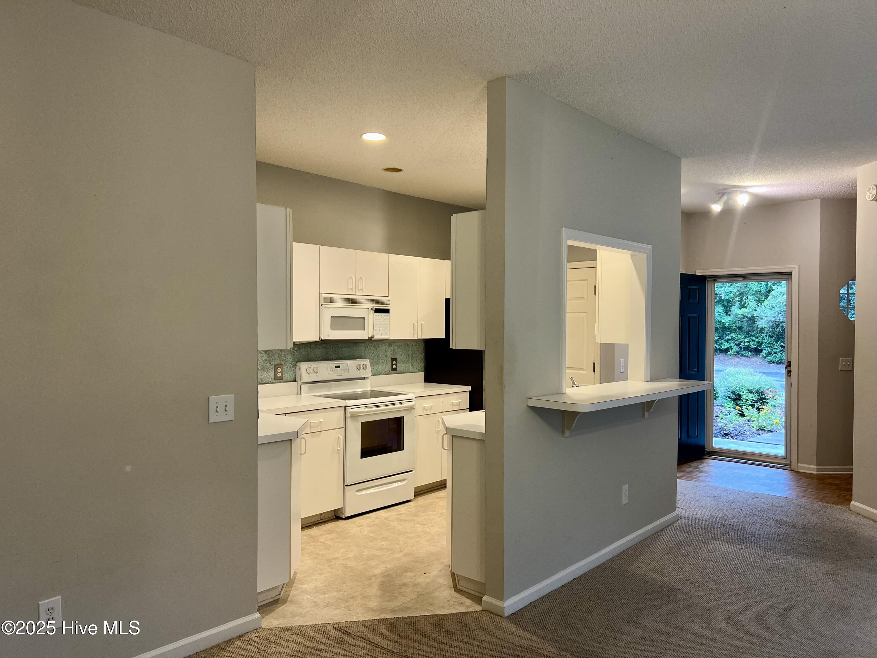 1600 Sturdivant Drive #54, Wilmington, NC 28403 – photo 6: IMG_9461
