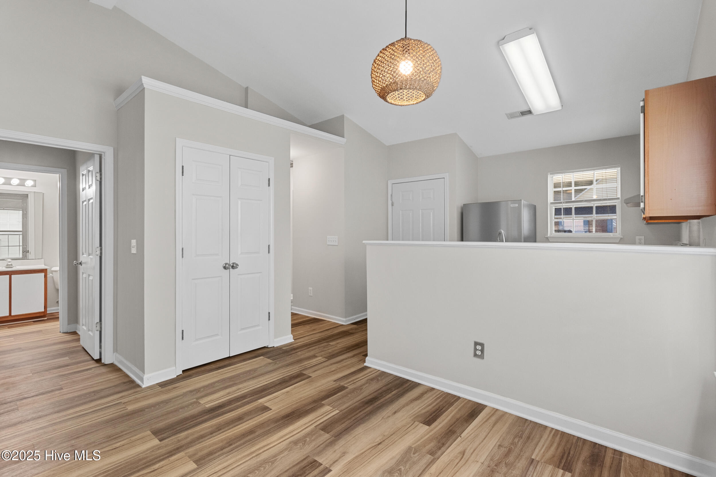 100534993 | Photo 10