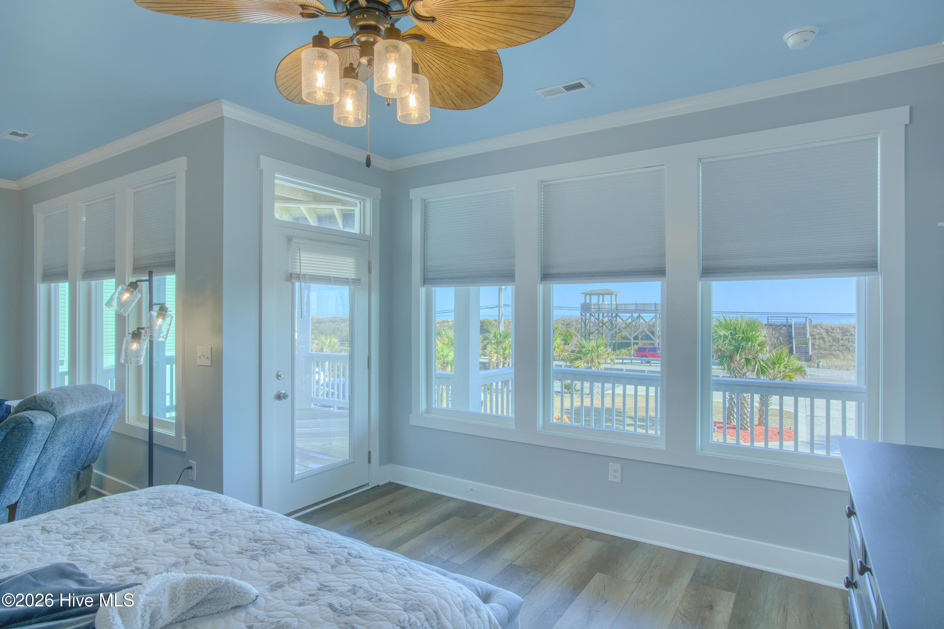 100559863 | Photo 25